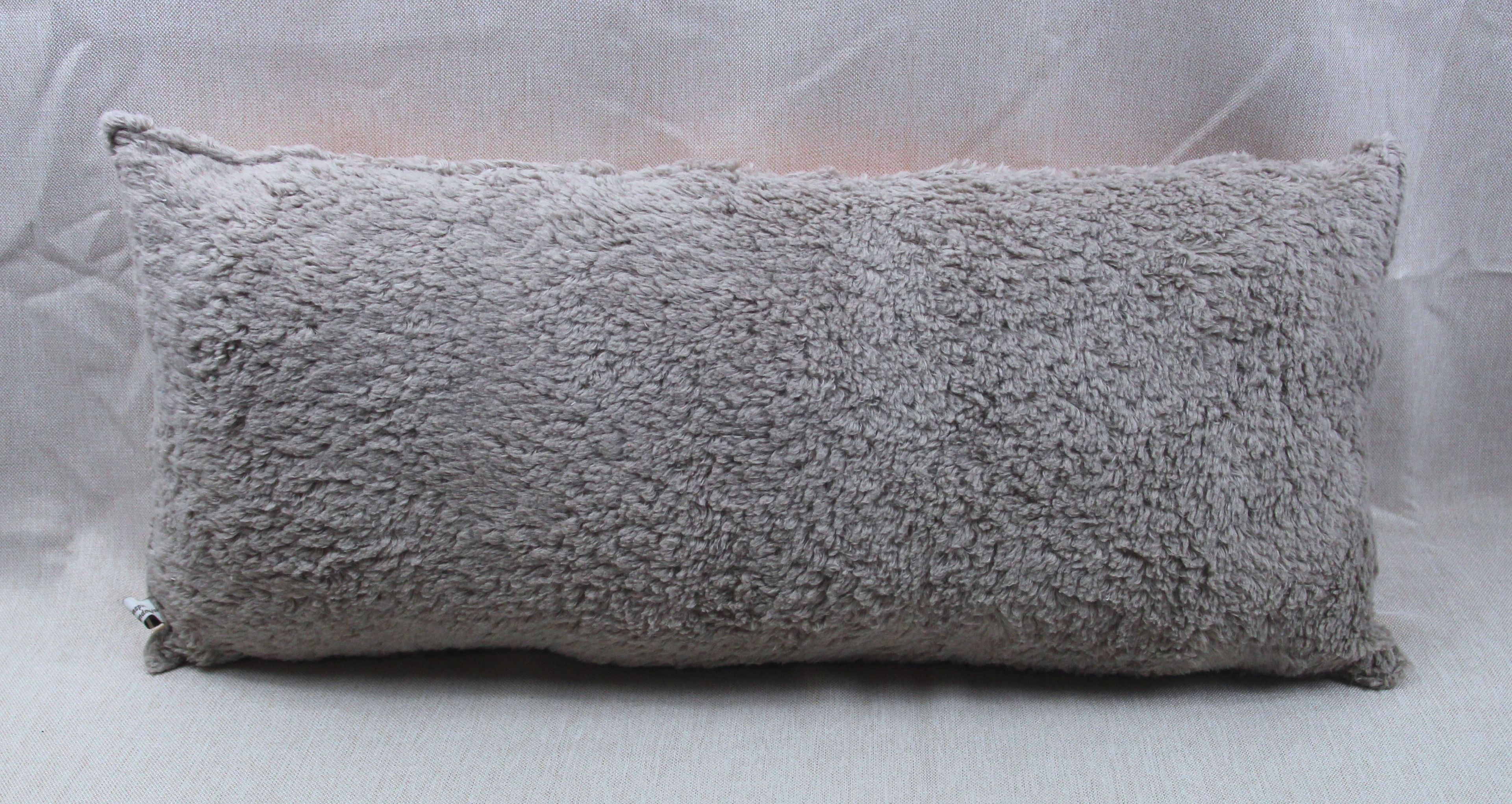 Kuschelkissen, freche Katze, beige, 60x30cm