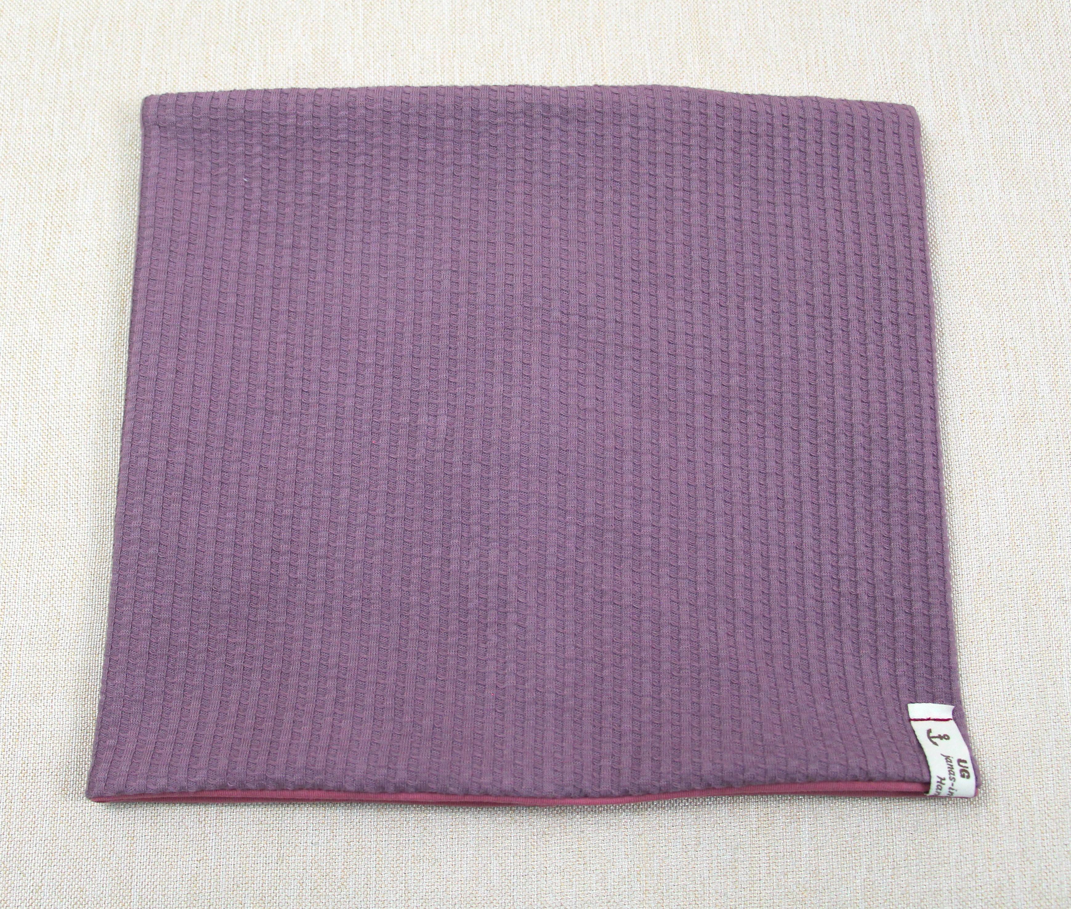 Beanie-Set, Chemomütze, Triskele, beere, mit eigener Stickerei