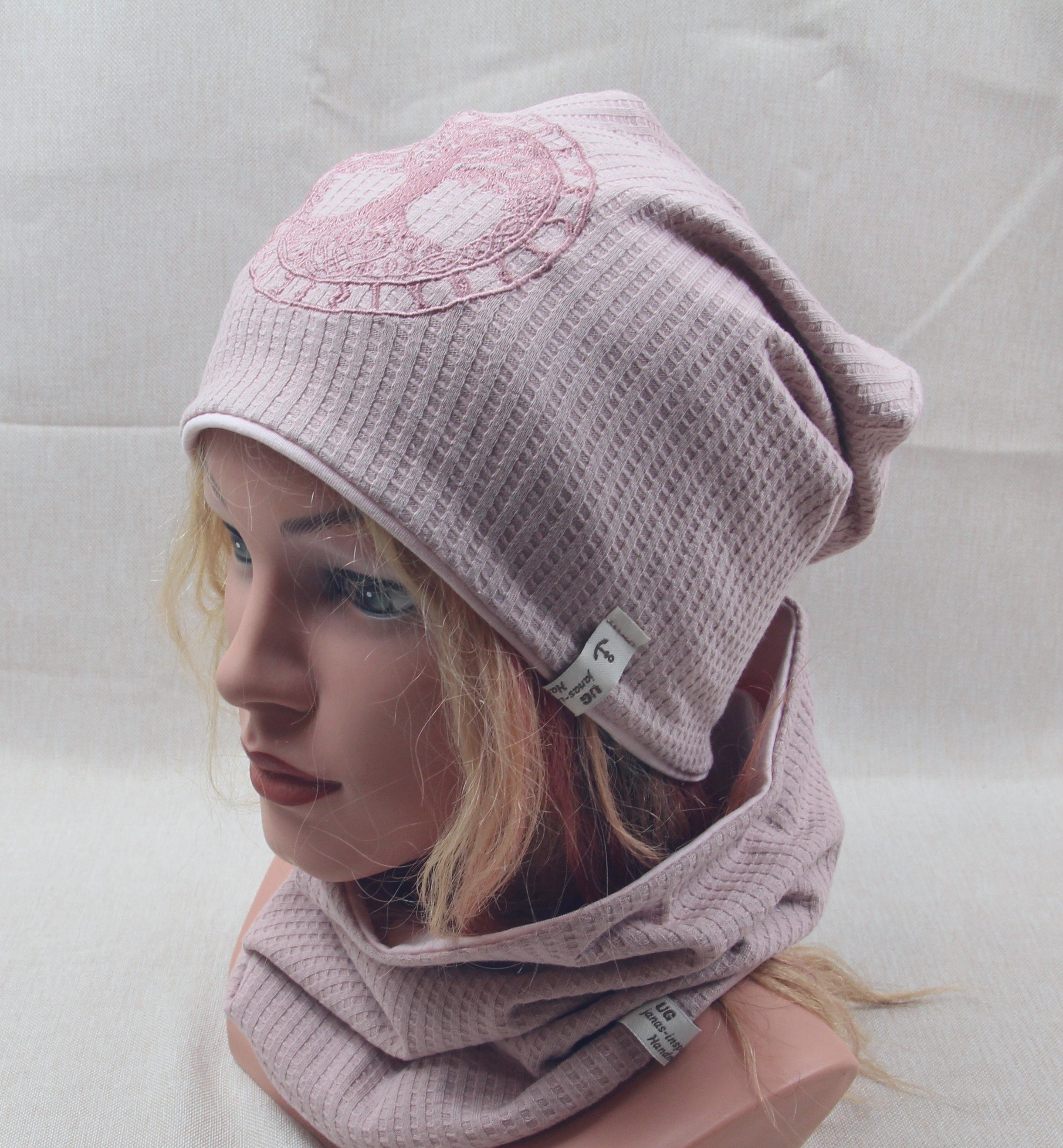 Beanie-Set, Chemomütze, Yggdrasil, altrosa mit eigener Stickerei