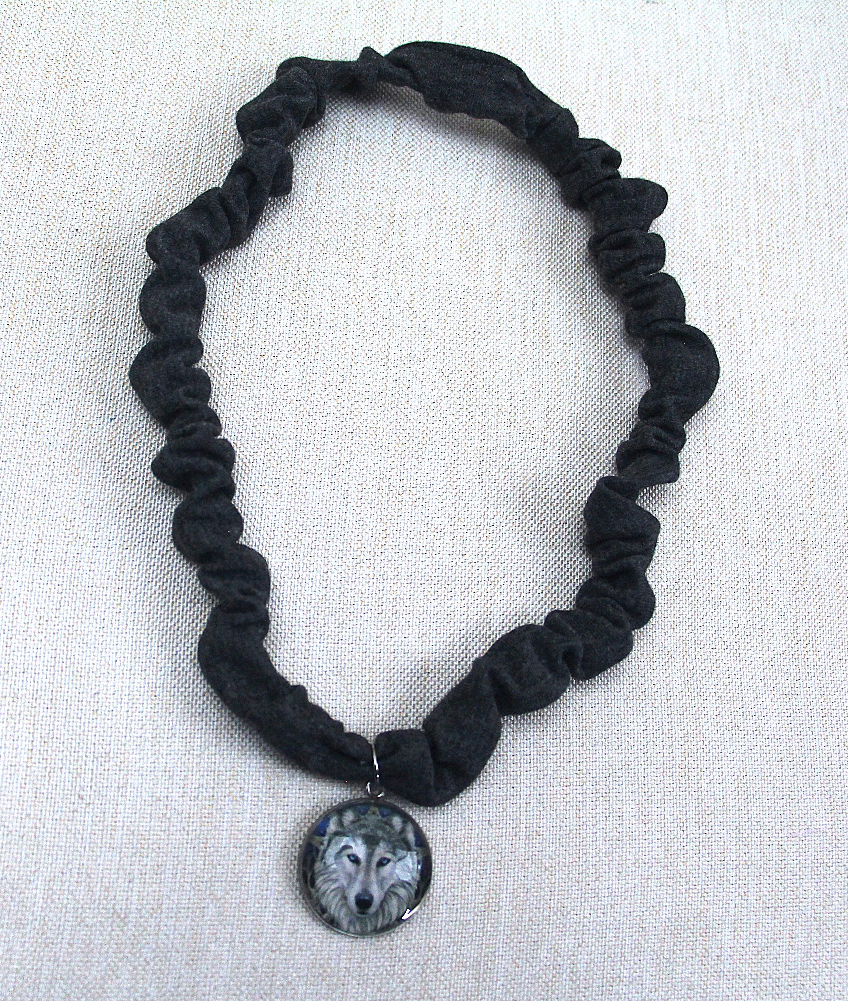 Stoffkette, Wolf