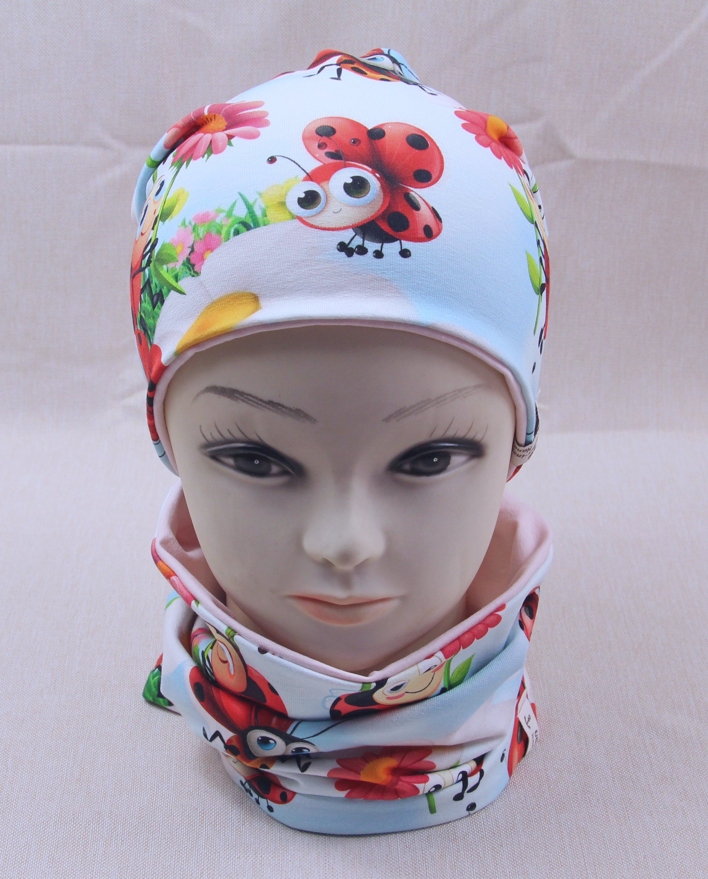 Beanie-Set, fröhlicher Marienkäfer mit großen Augen