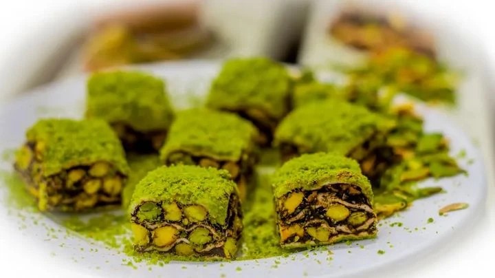 Turkish Delight Baklava Lokum with pistachios and chocolate 300g