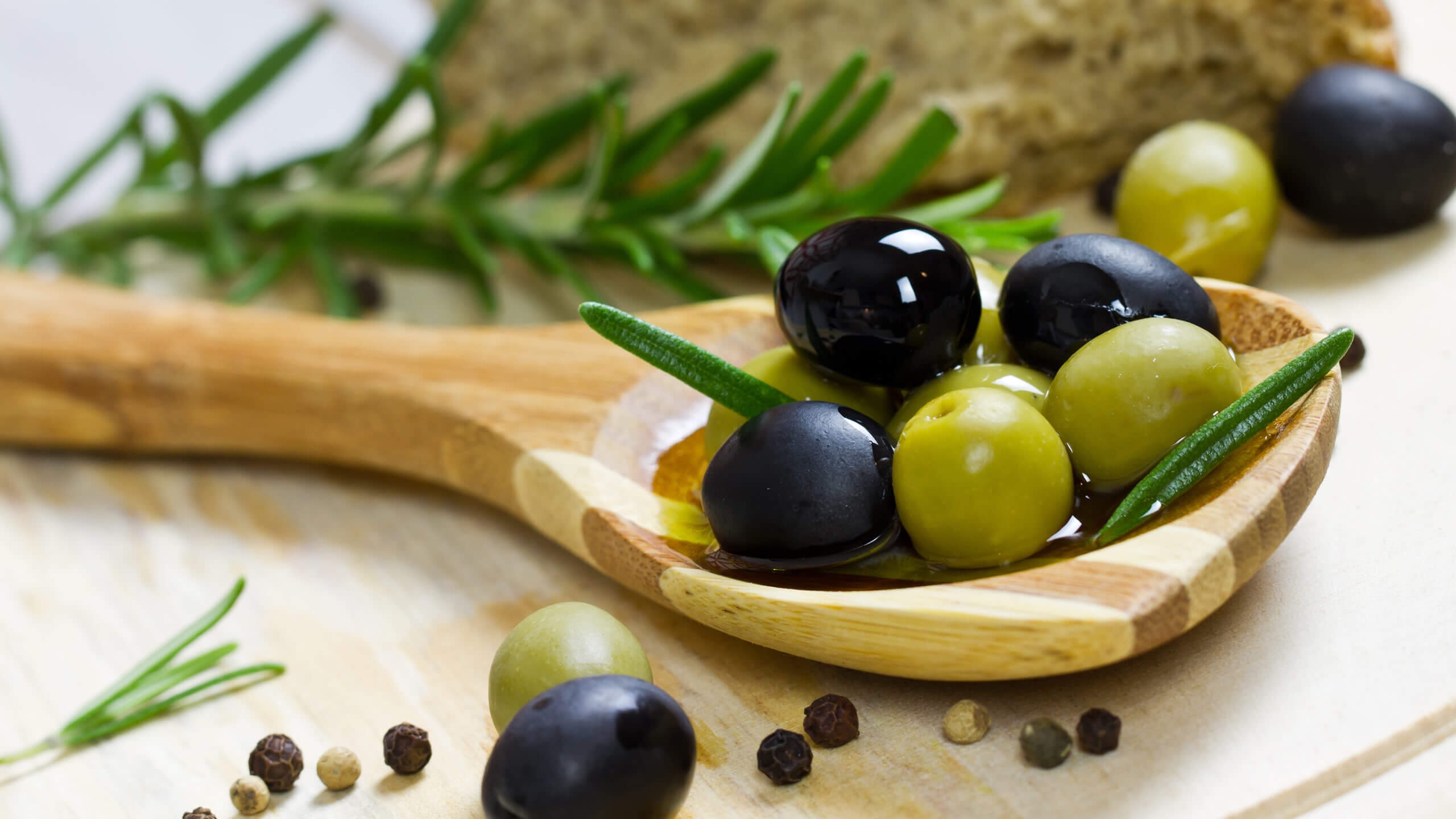 Was ist der Unterschied zwischen schwarzen und grünen Oliven?