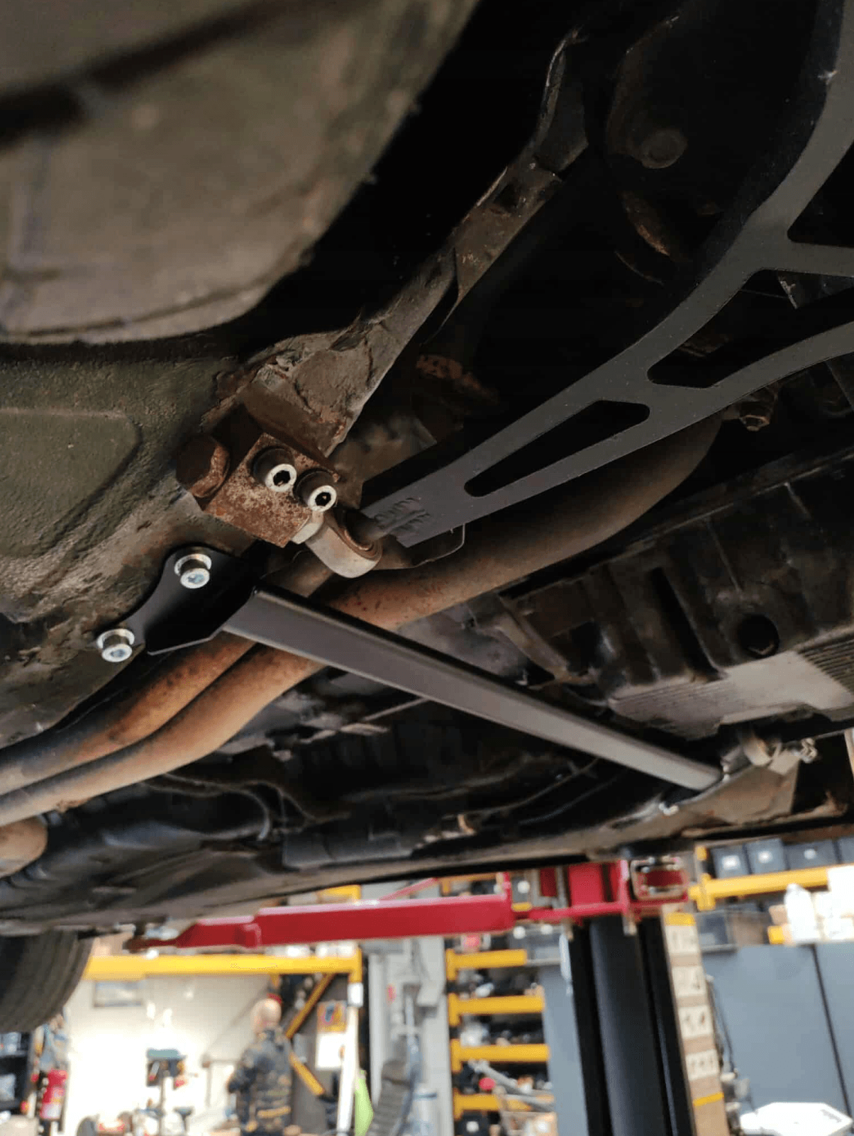 BMW E36 Domstrebe Vorne Unten 