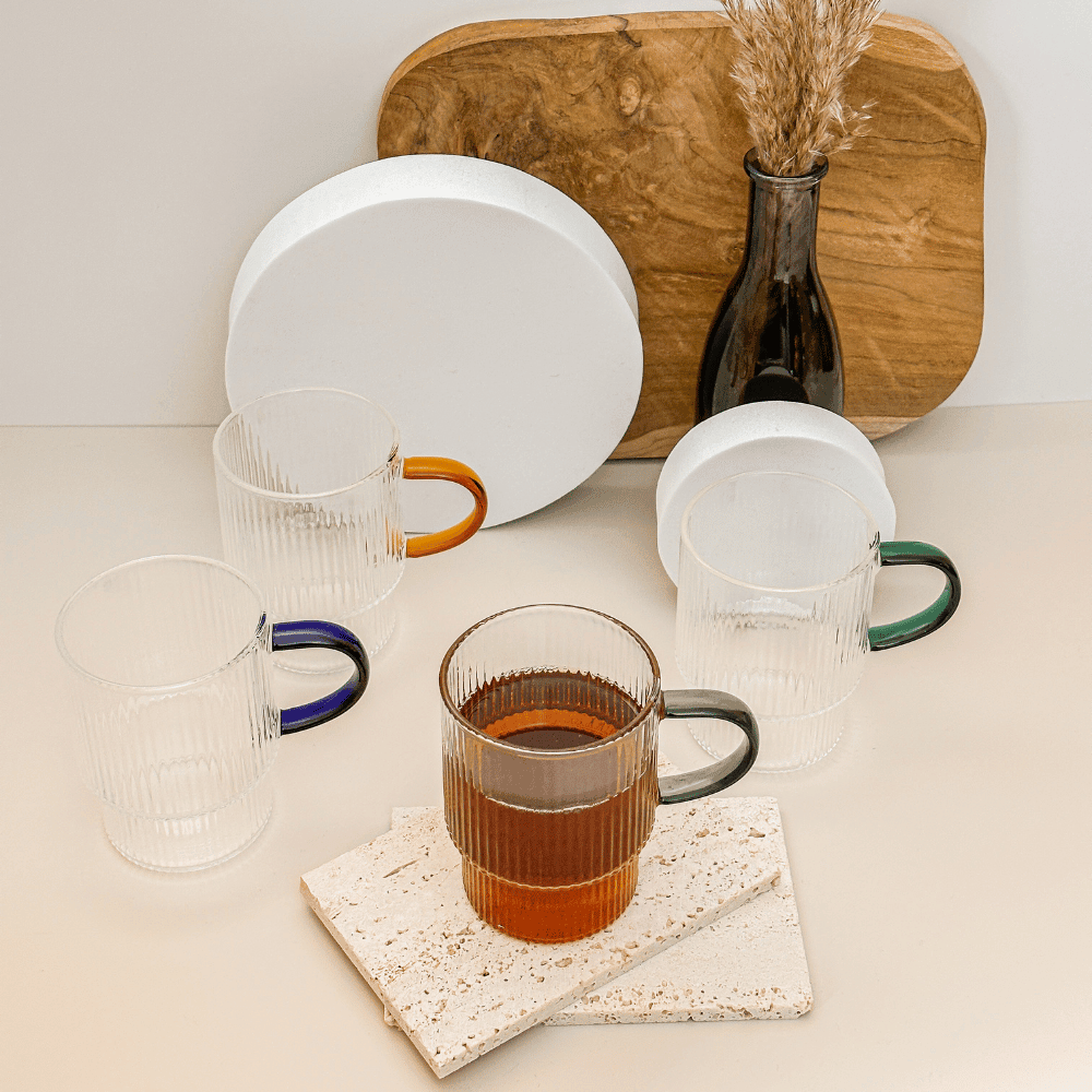 Exklusives Borosilikatglas 4er Tassen Set – Colorful Elegance mit Riffel Muster