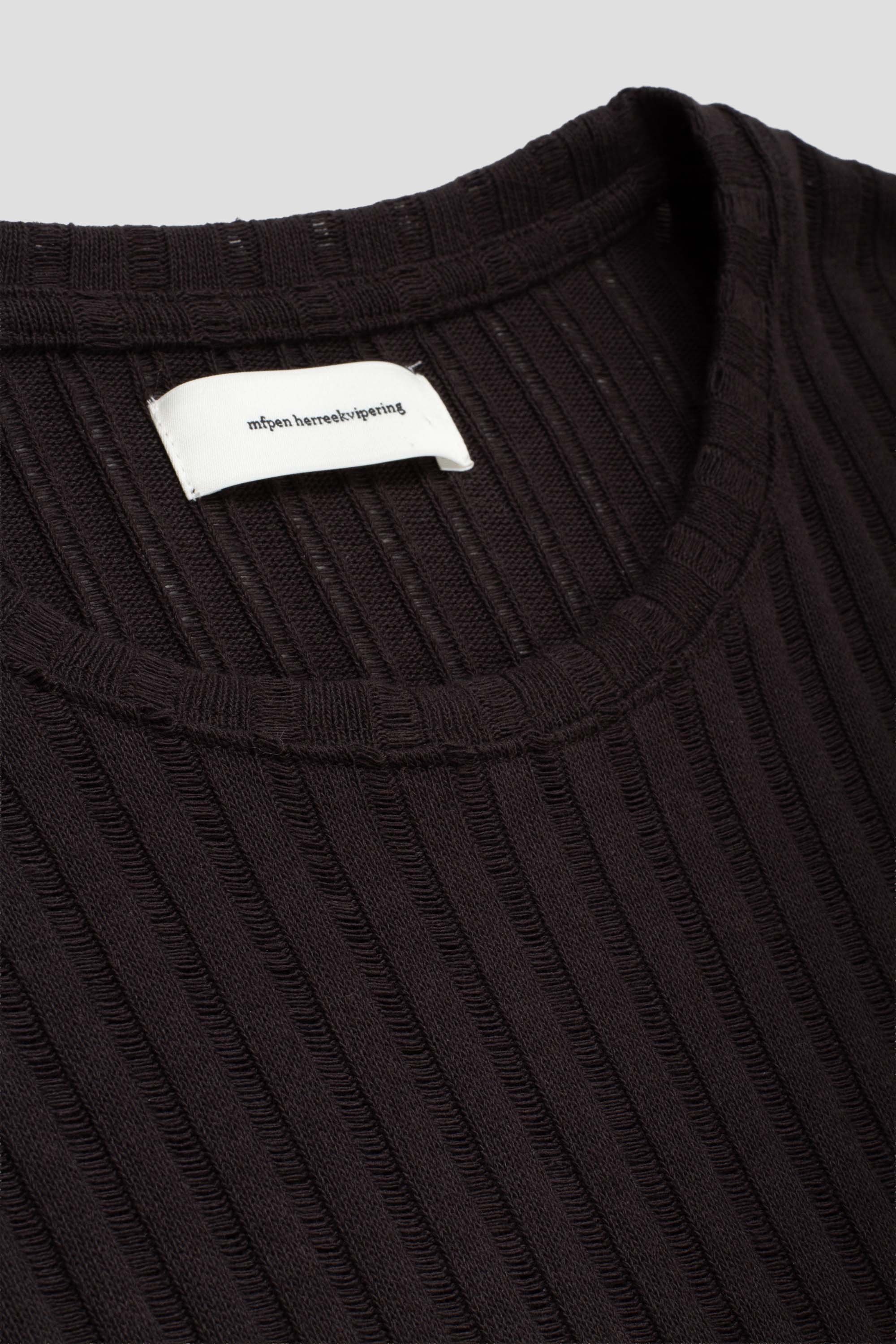 Round Neck Sweater Dark Brown Ajour