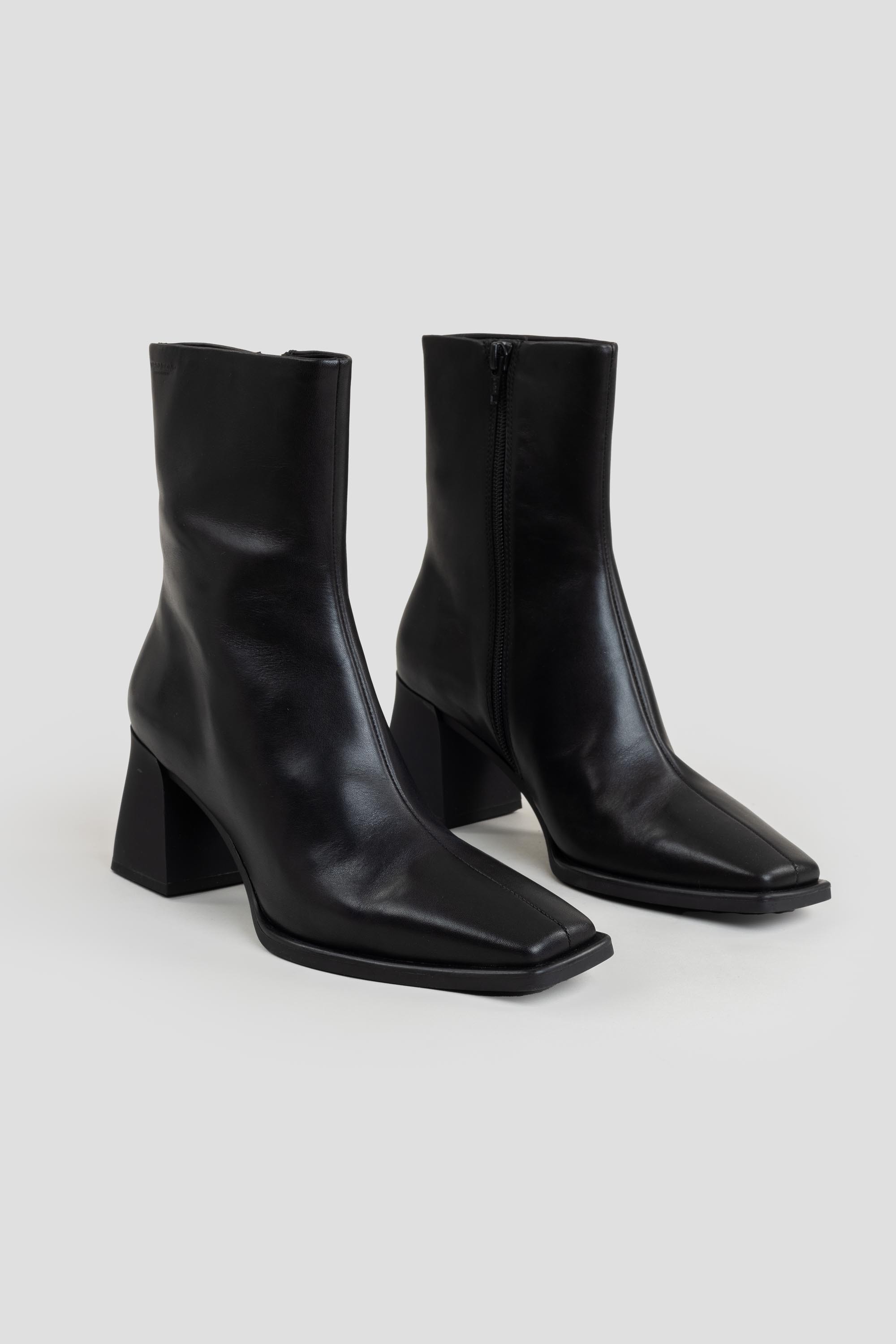 Hedda Boots Black