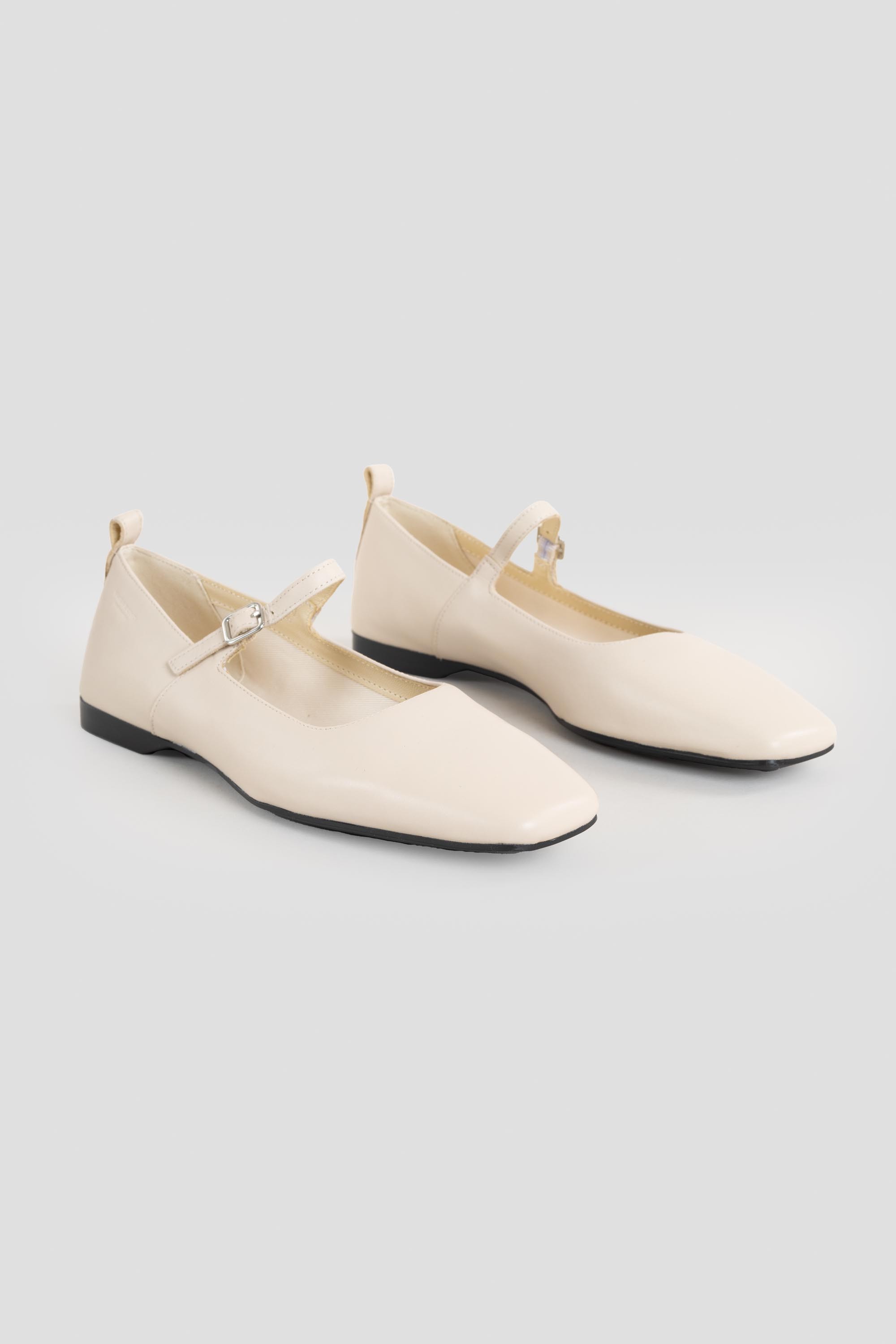 Delia Mary-Jane Flats Off White