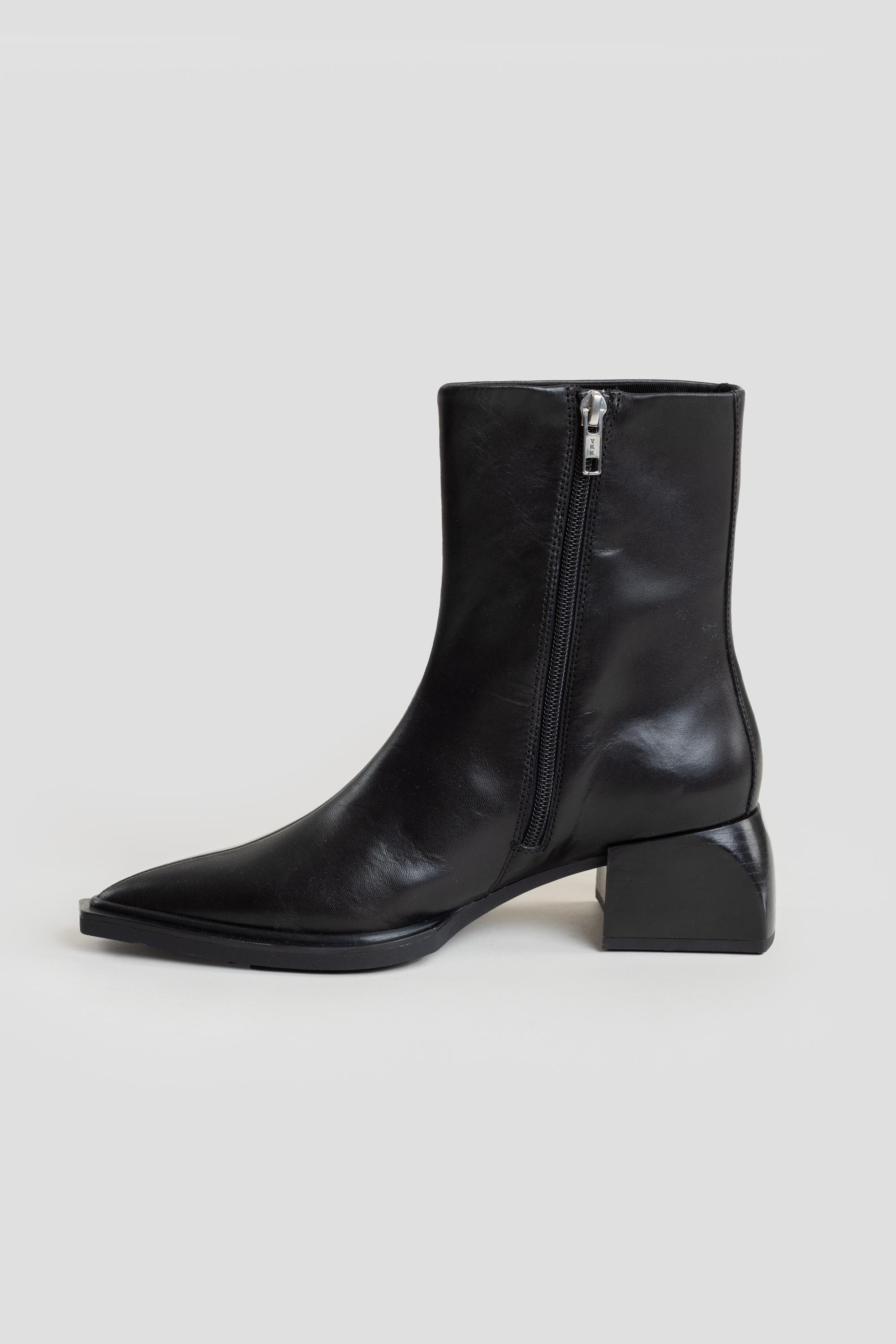 Vivian Boots Black