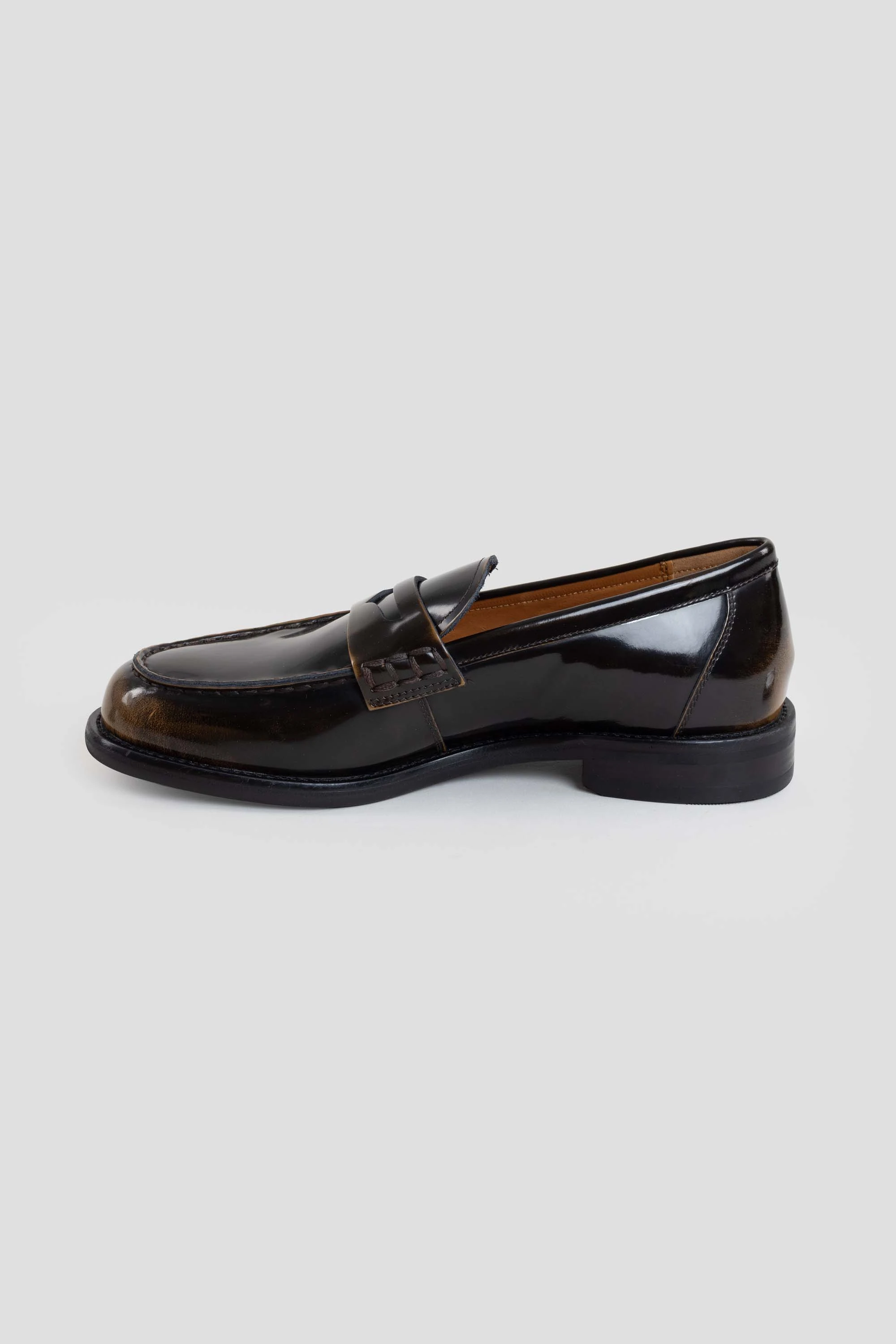 Linn Loafers Walnut