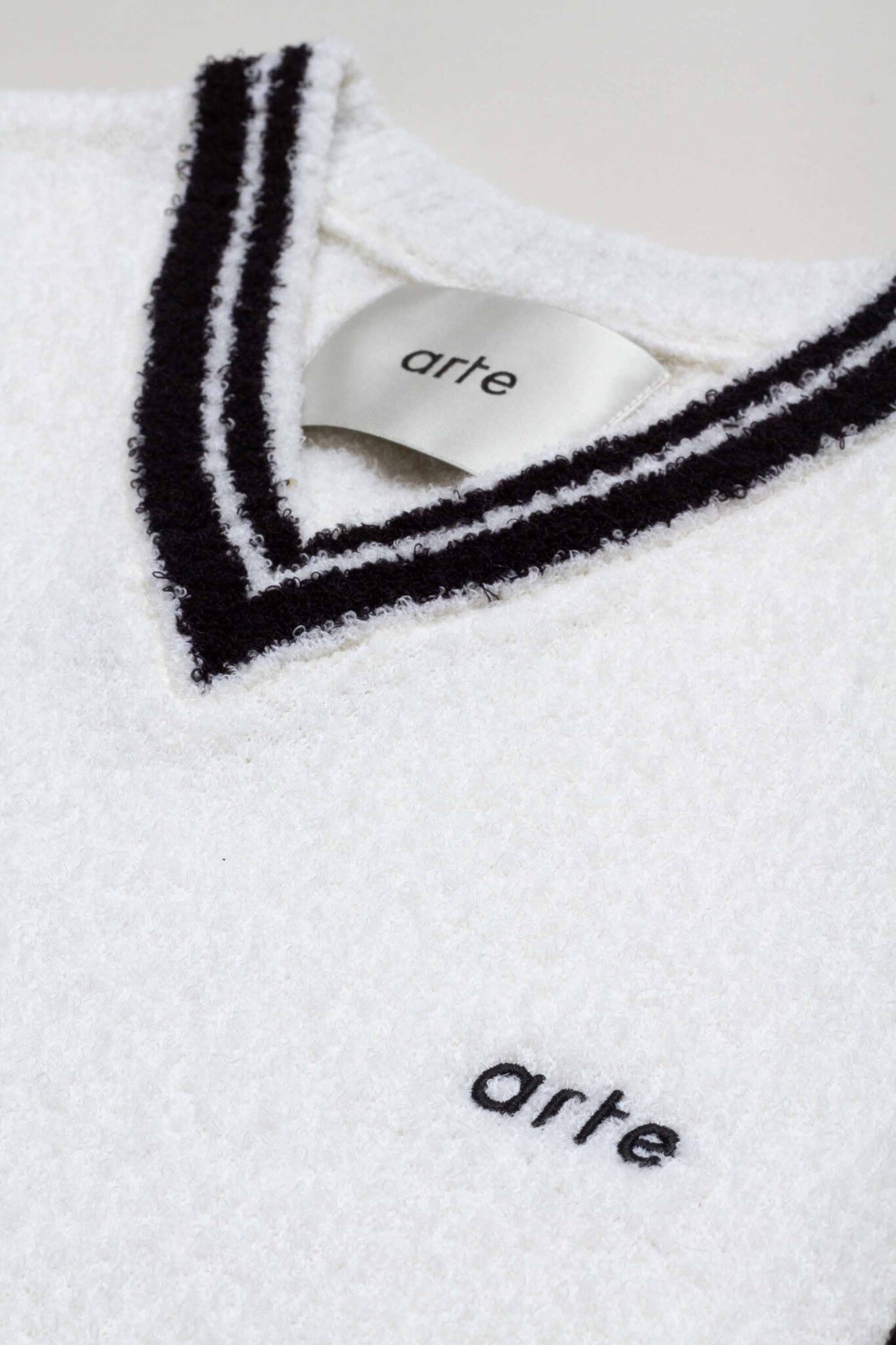 Karl Logo Vest White