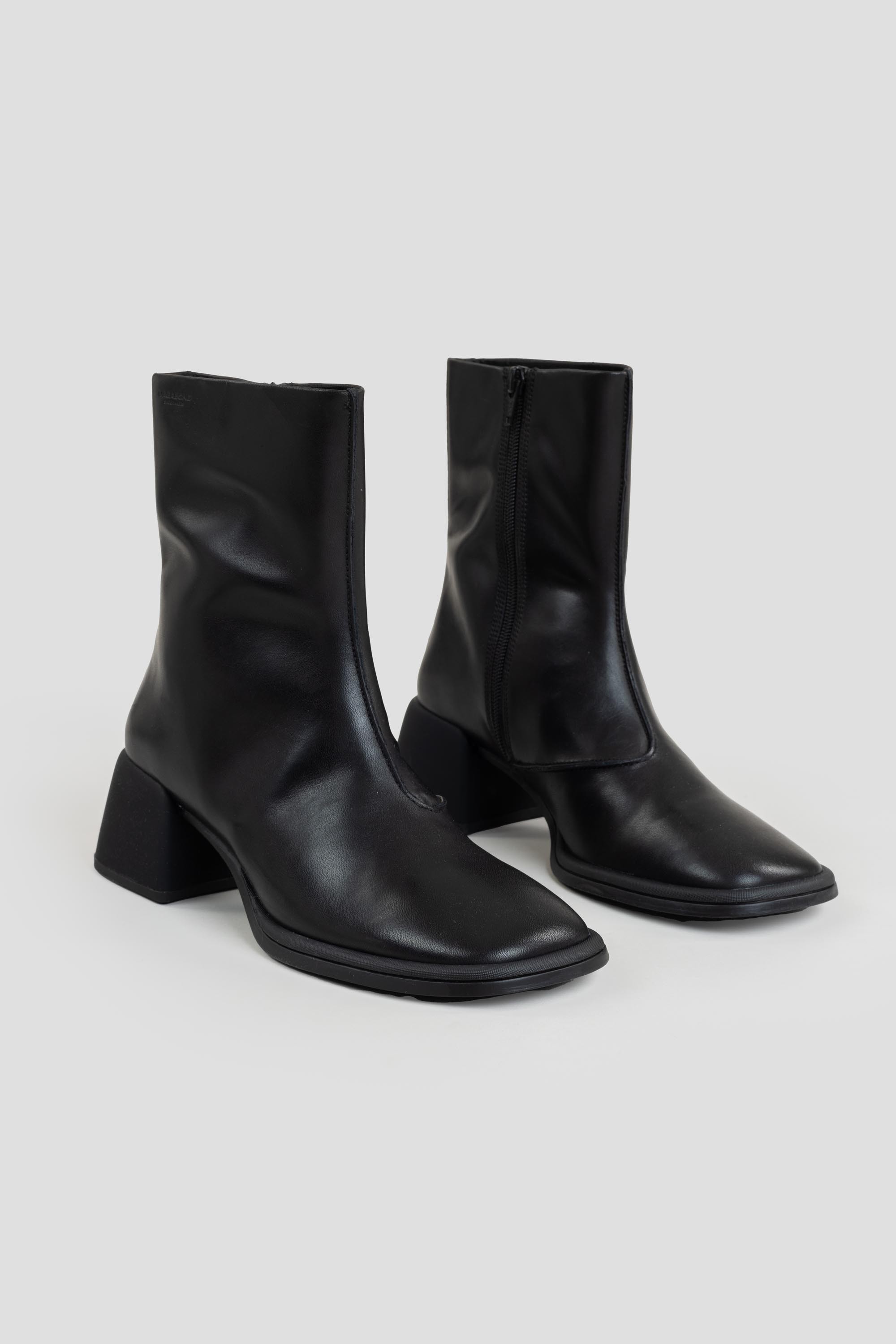 Ansie Boots Black