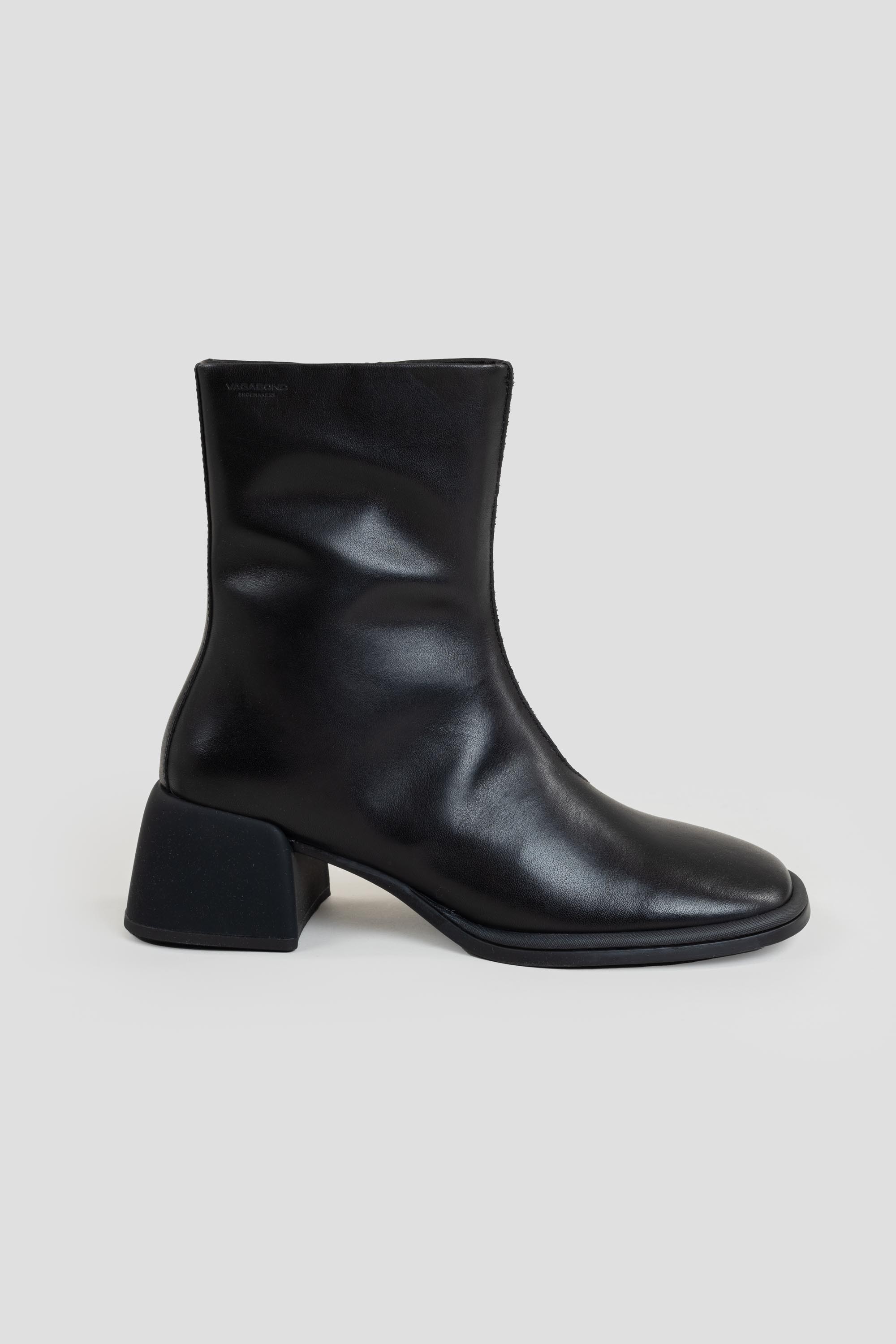 Ansie Boots Black