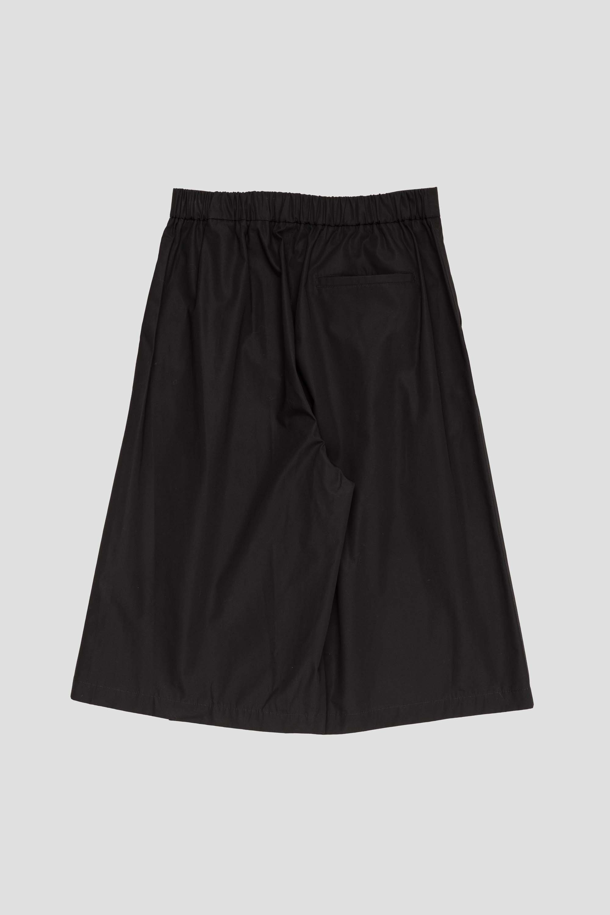 Two Tuck Wide Shorts Black