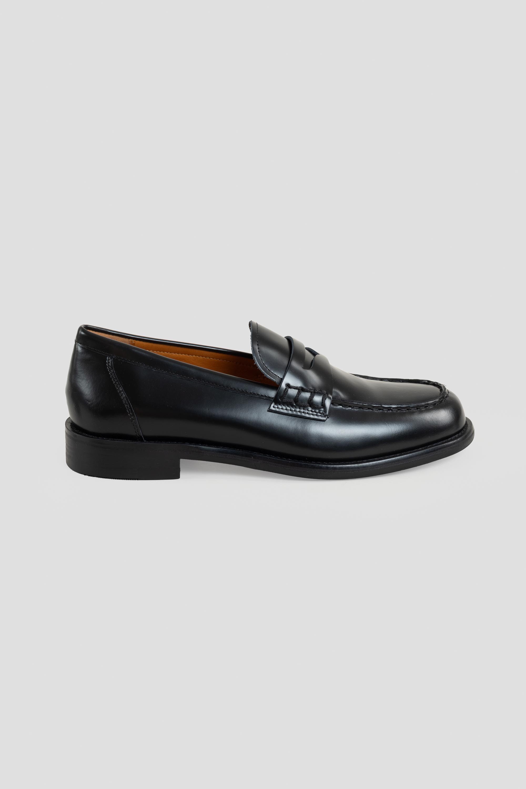 Linn Loafers Black