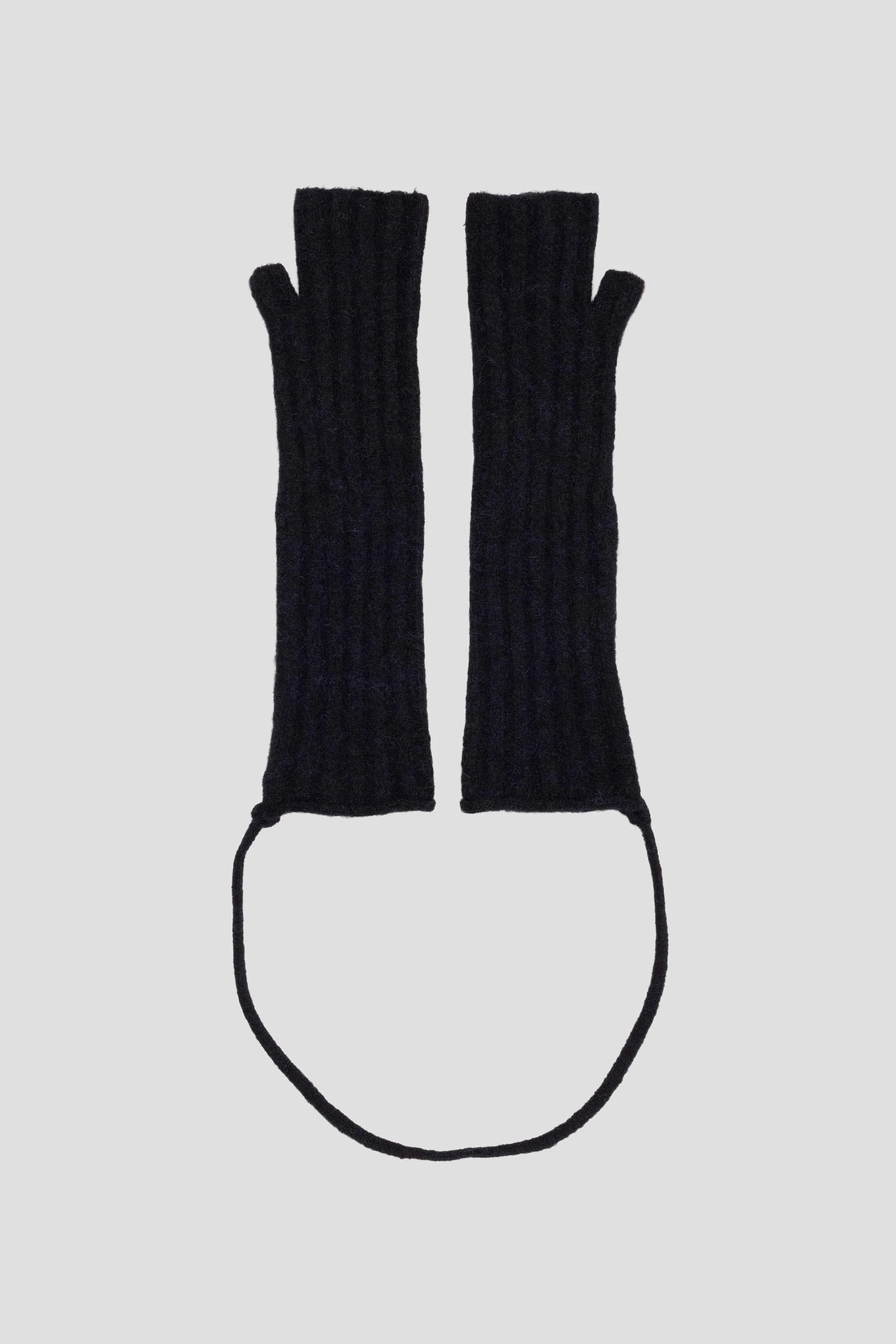Mijikai Mittens Black