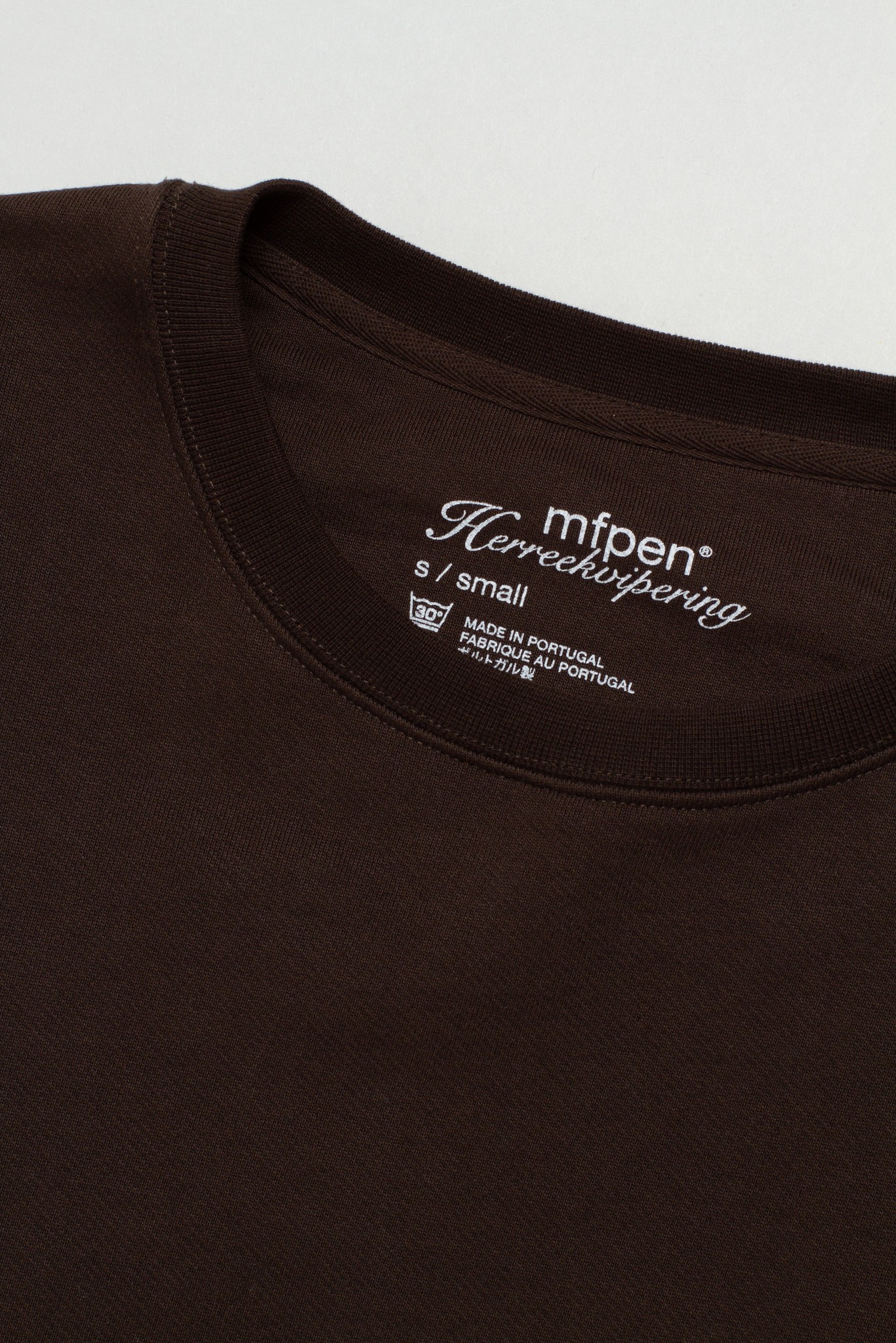 Standard Crewneck Dark Brown