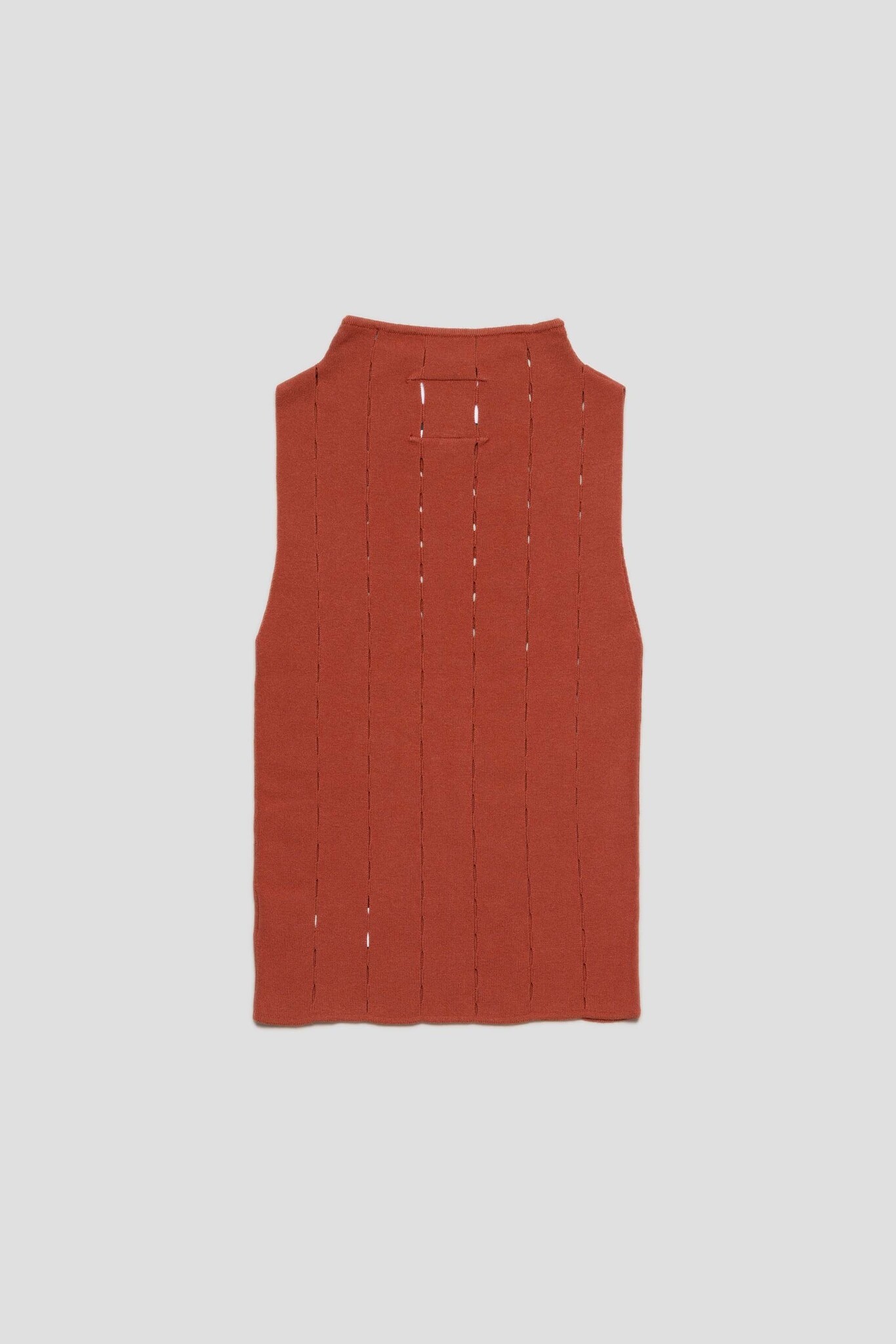 Biela Top with Micro Holes Rust