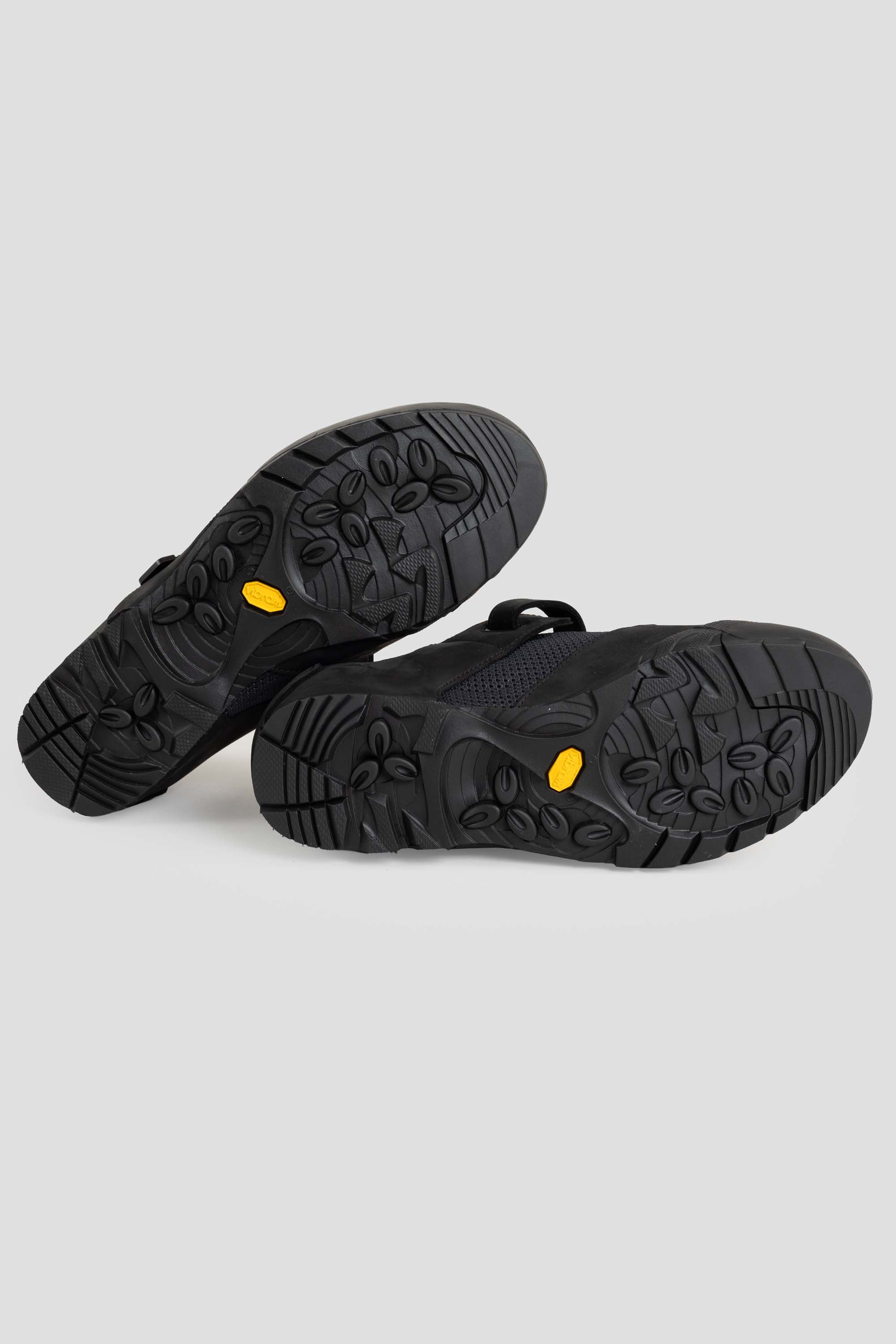Loie Black Grey