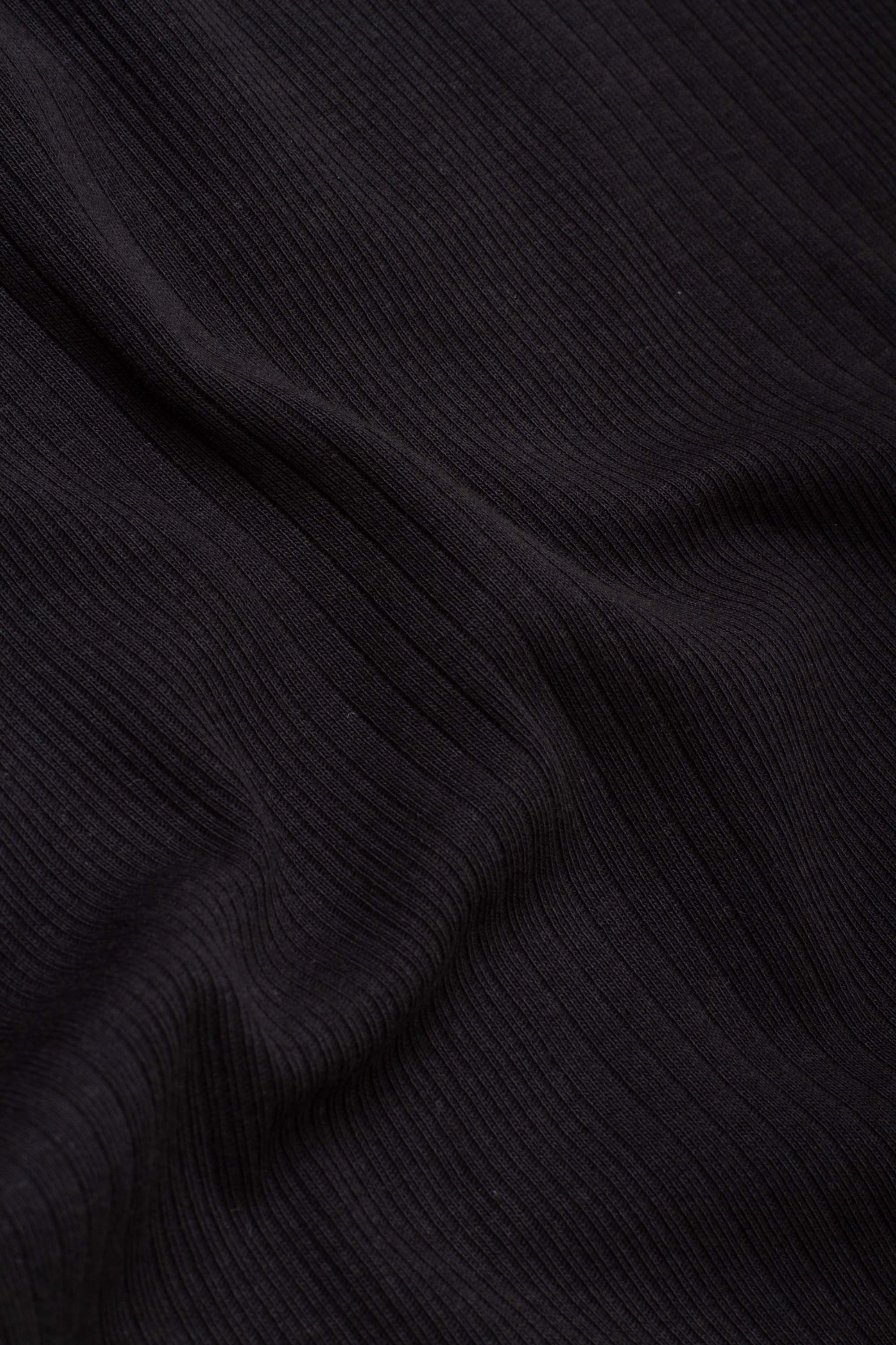 April Highneck Black