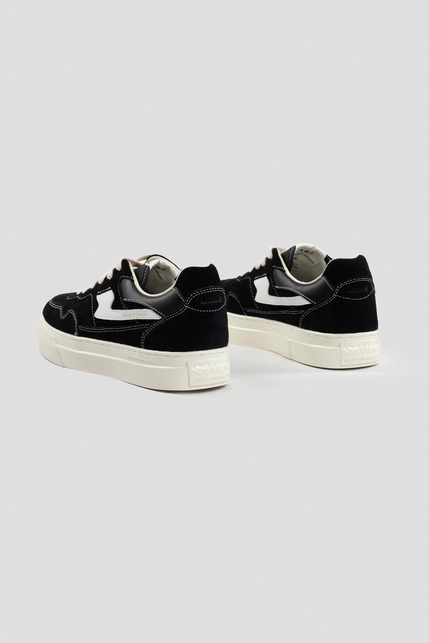 Pearl S-Strike Suede Black/White