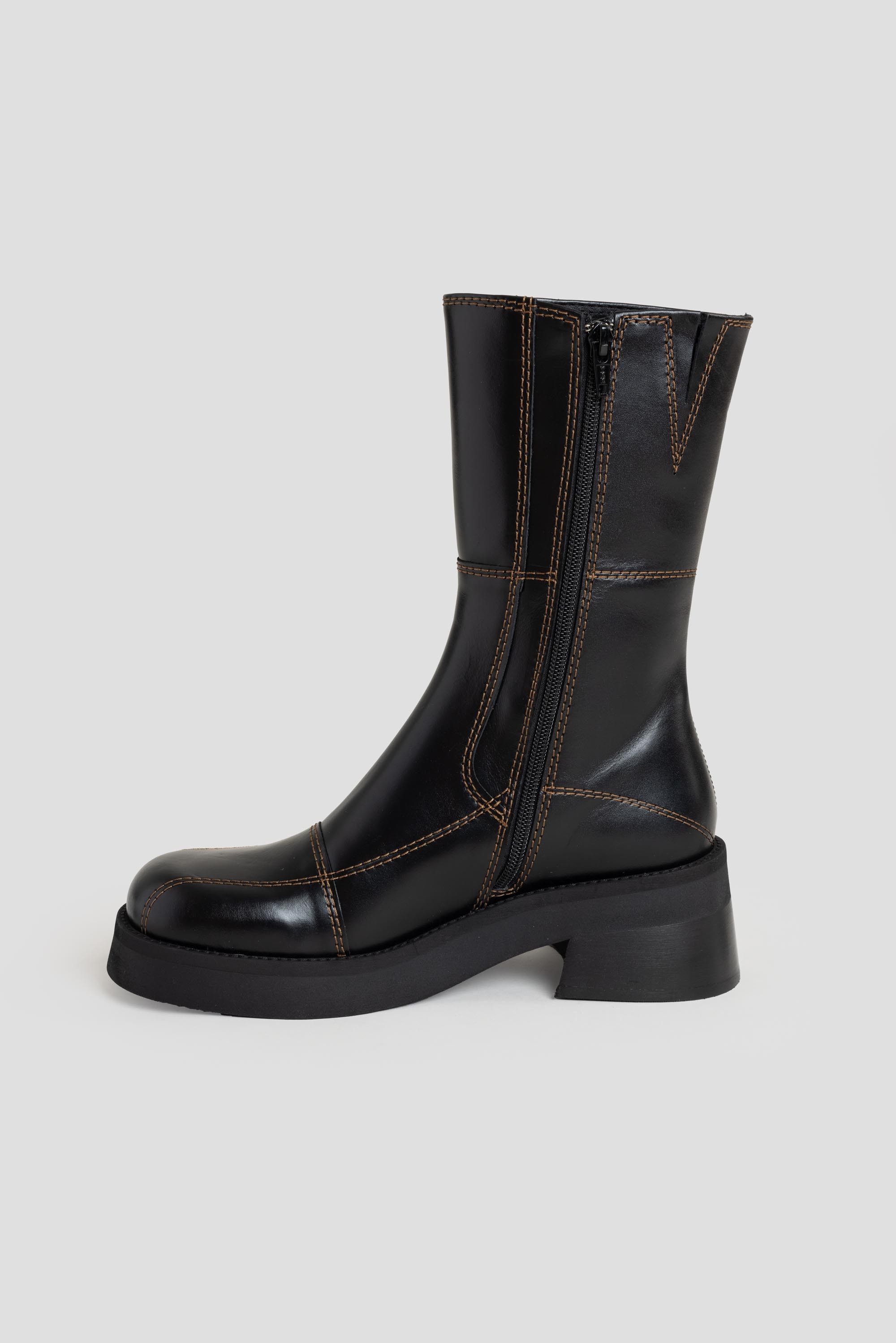 Heya Boots Black/Brown Stitching