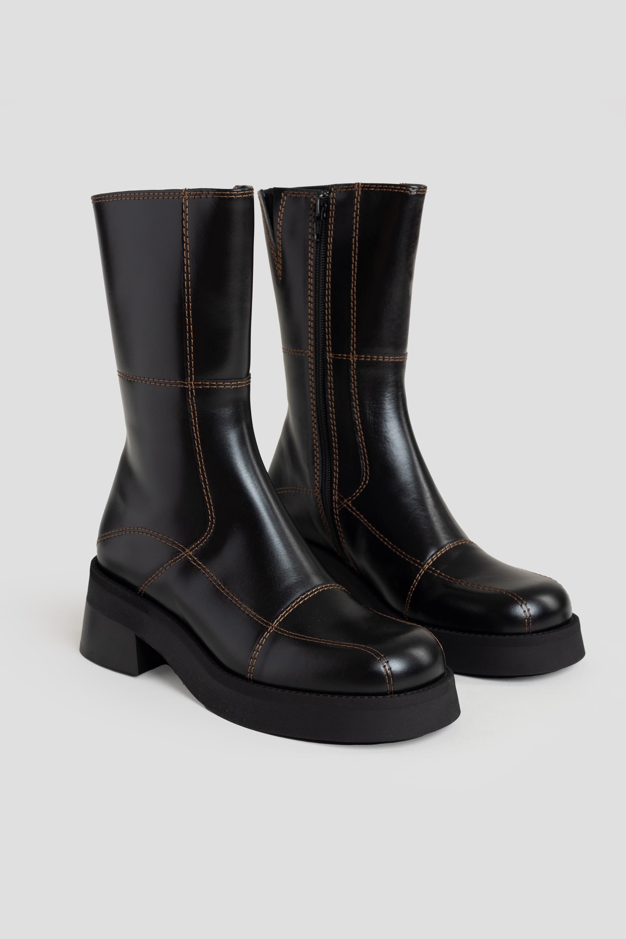 Heya Boots Black/Brown Stitching