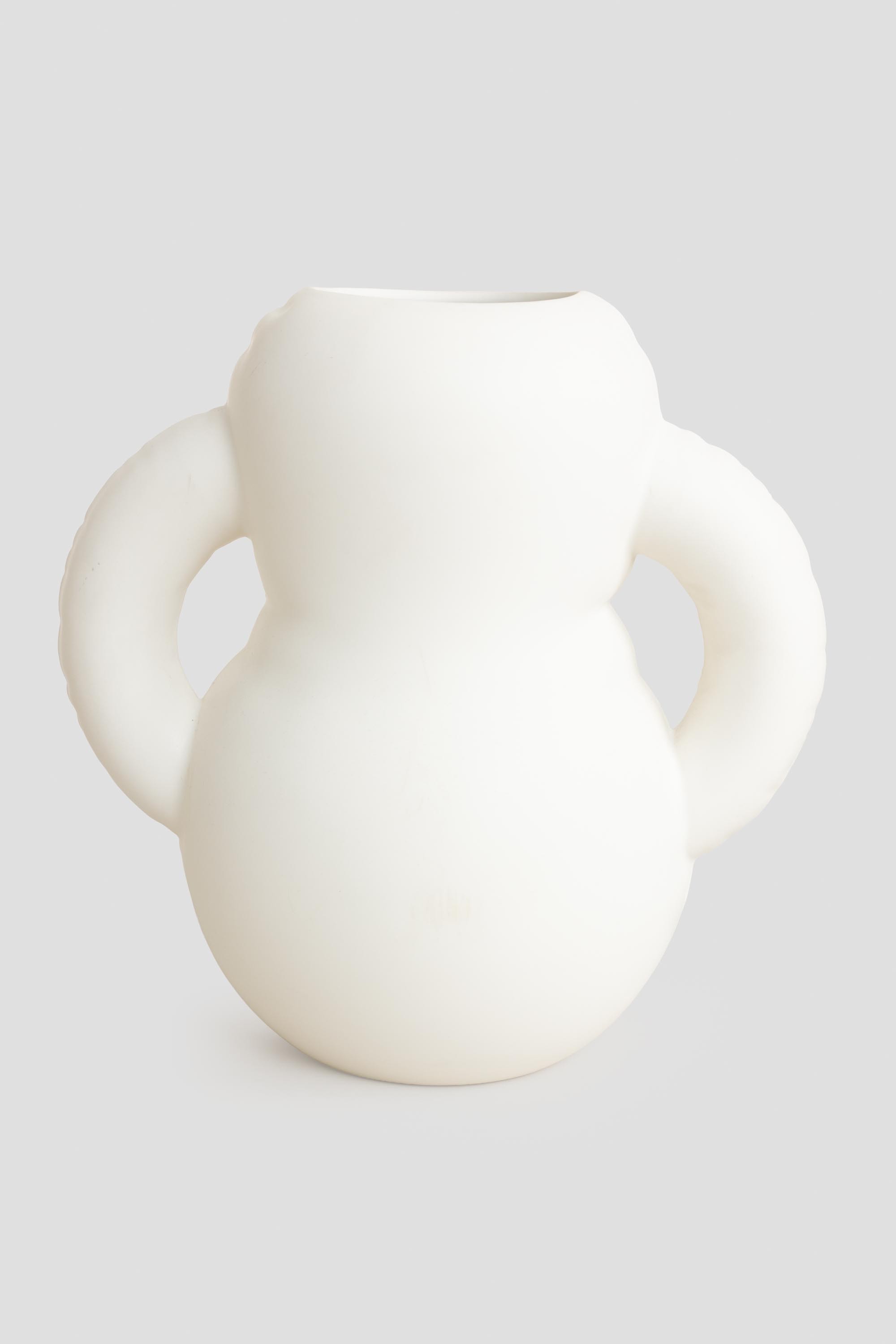 Oscar Vase Bone