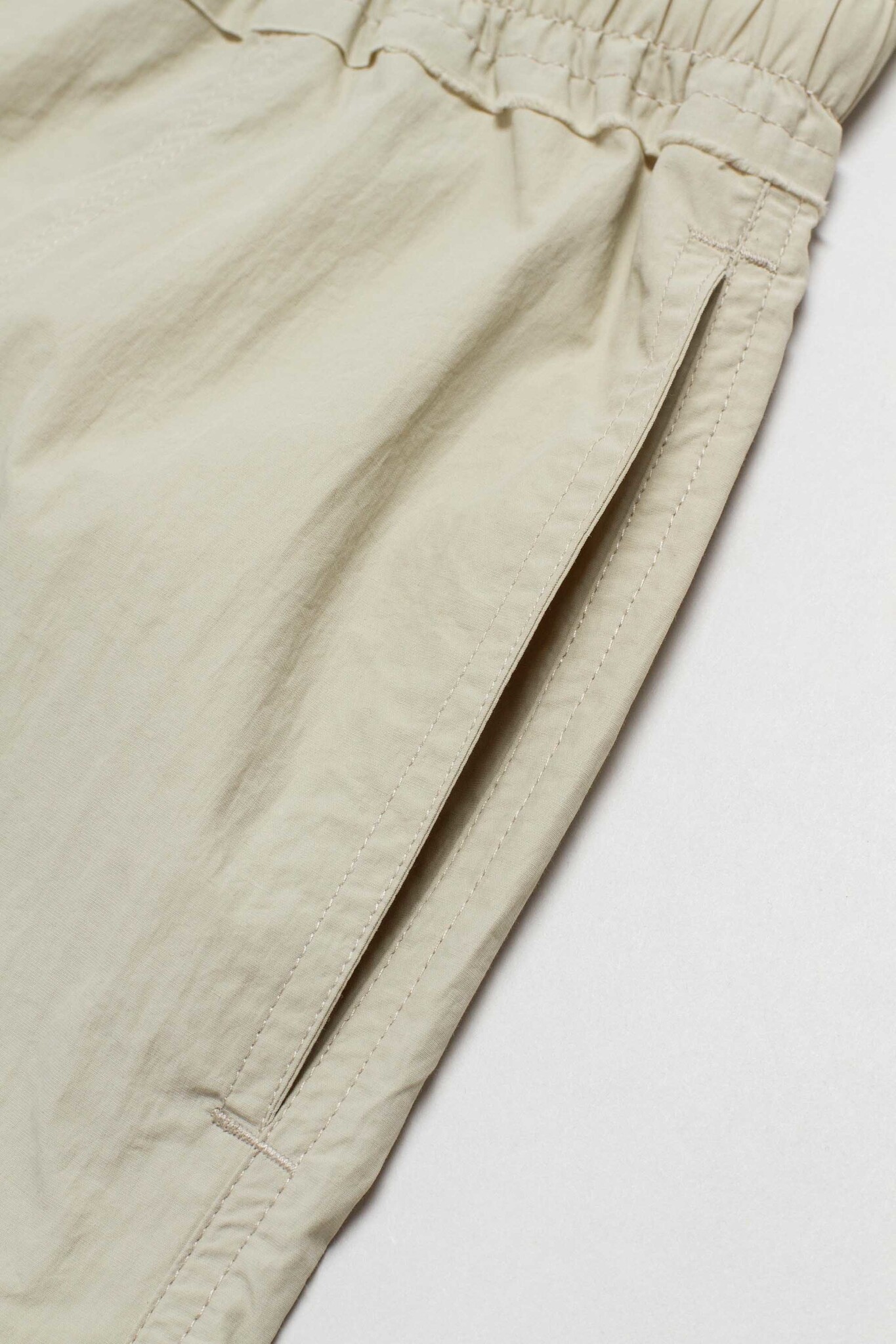 Motion Shorts Recycled Light Taupe