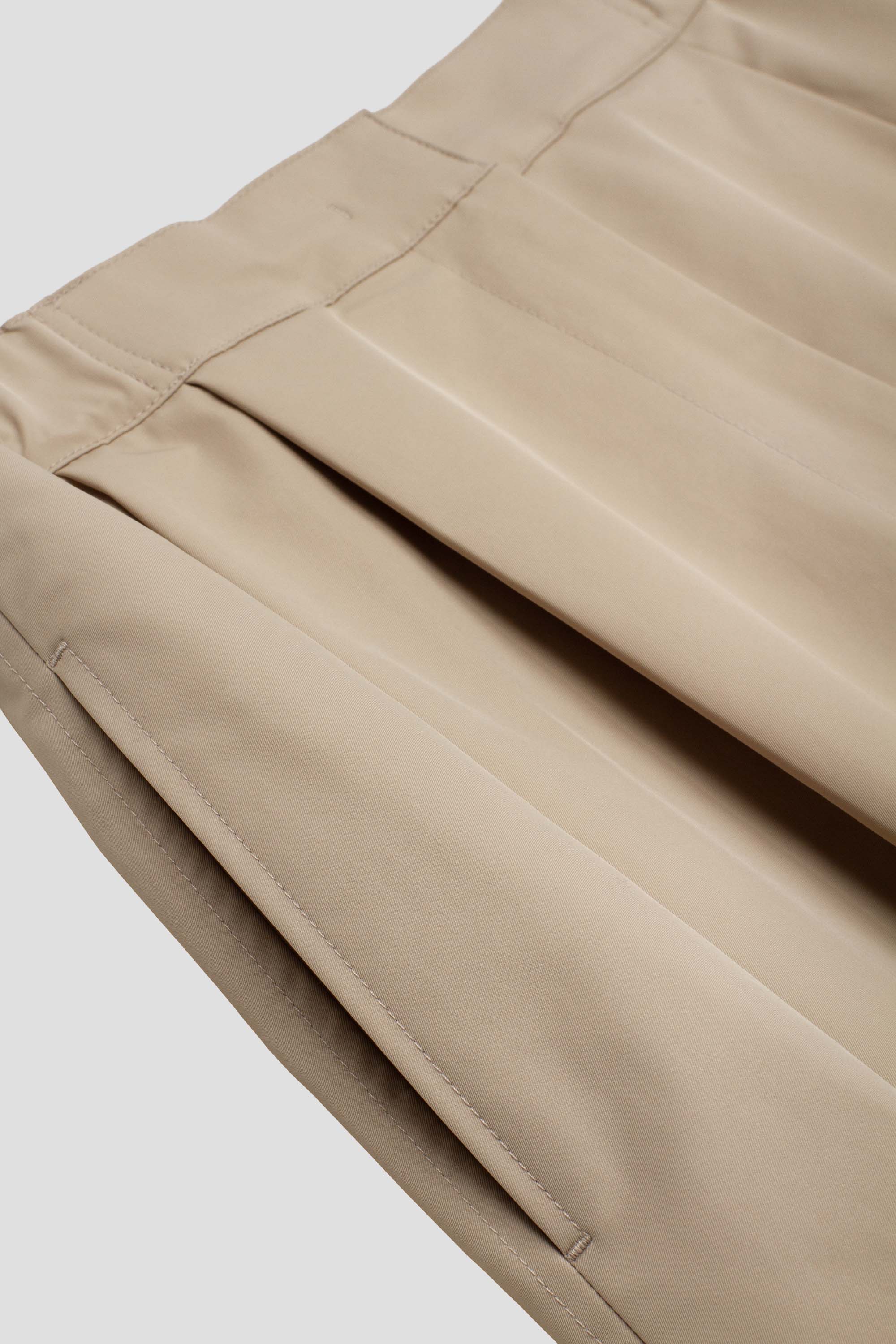 Two Tuck Balloon Pants Beige