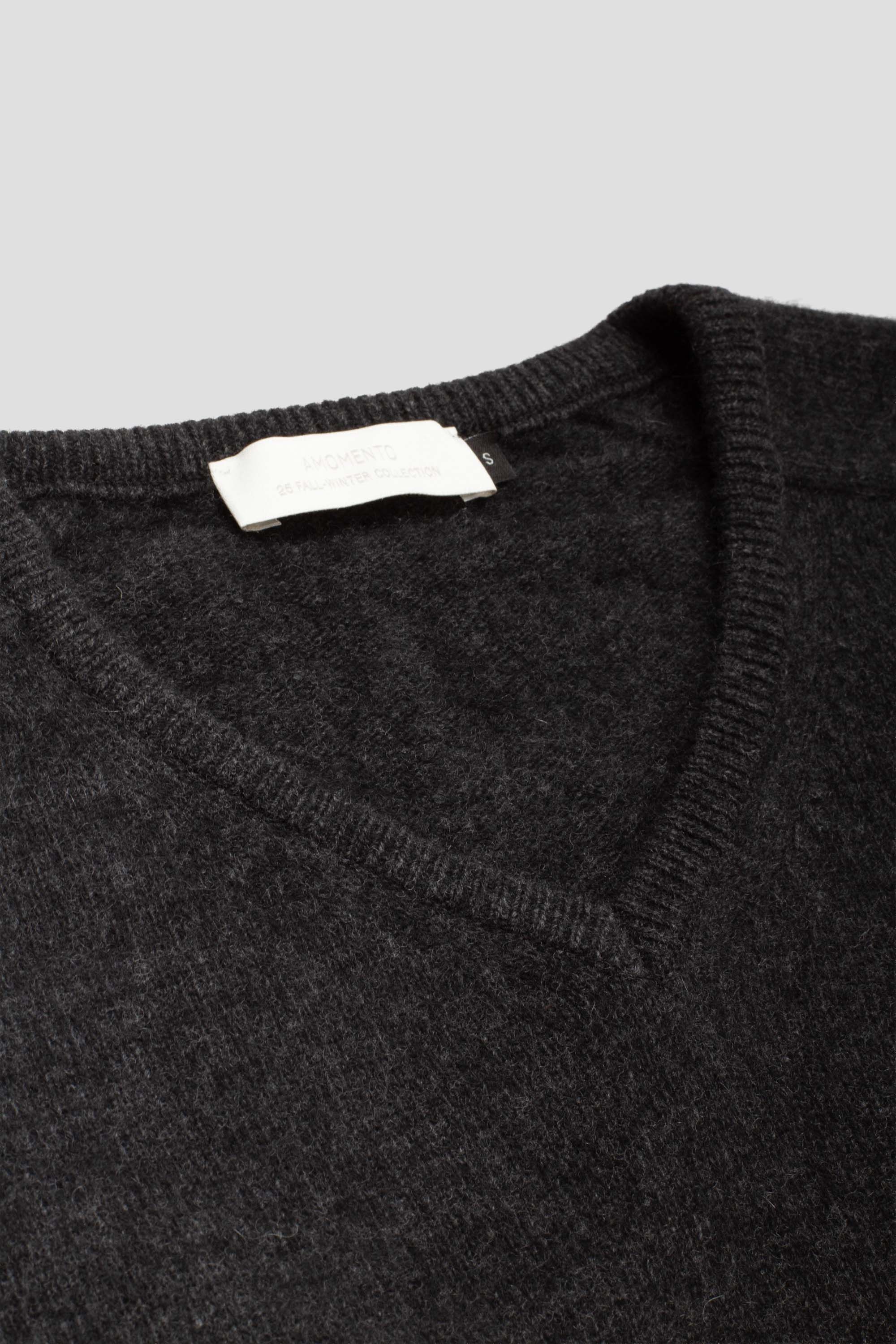 Racoon V-Neck Knit Dark Grey