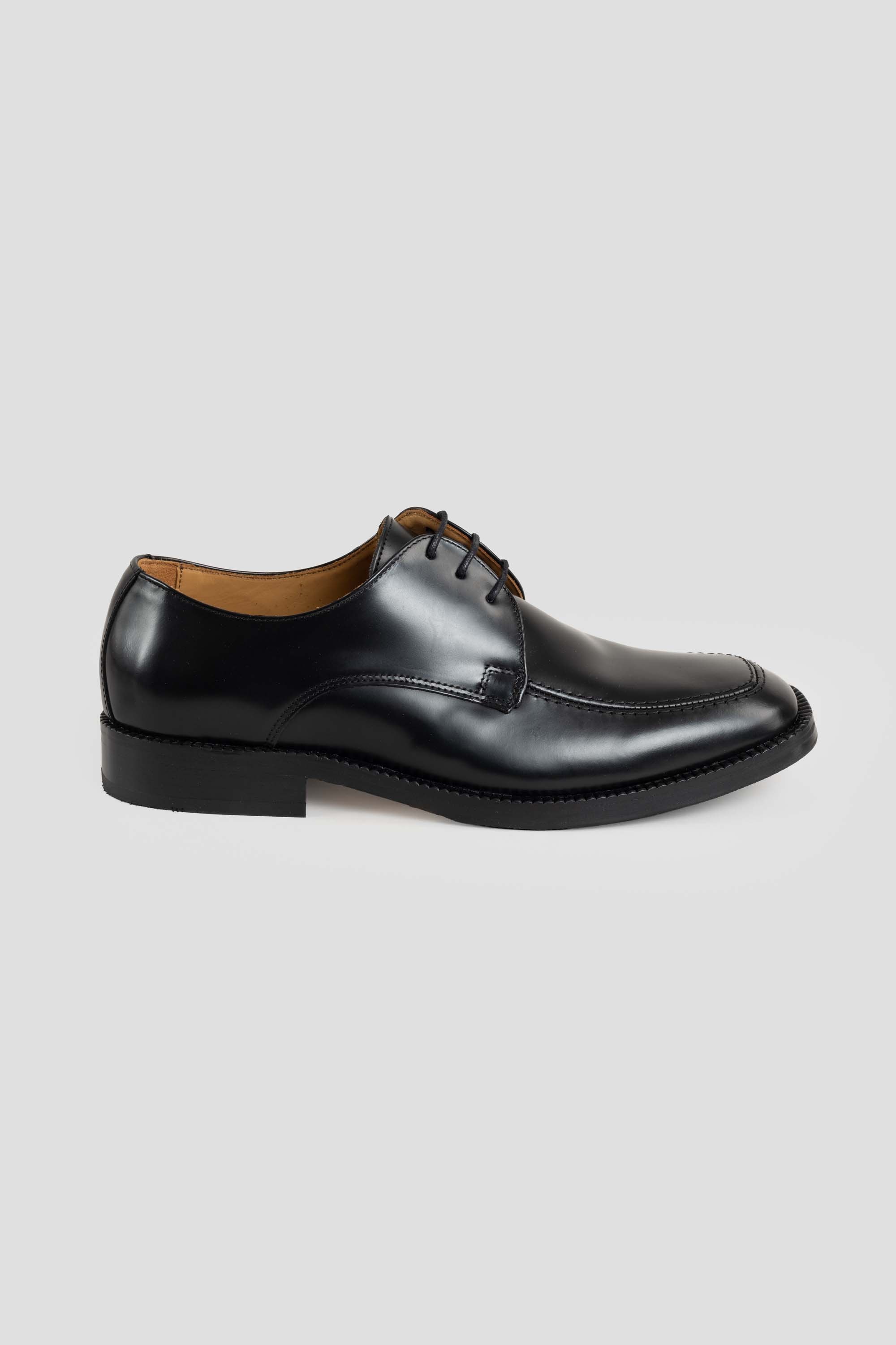 Reunion Derby Black Polido