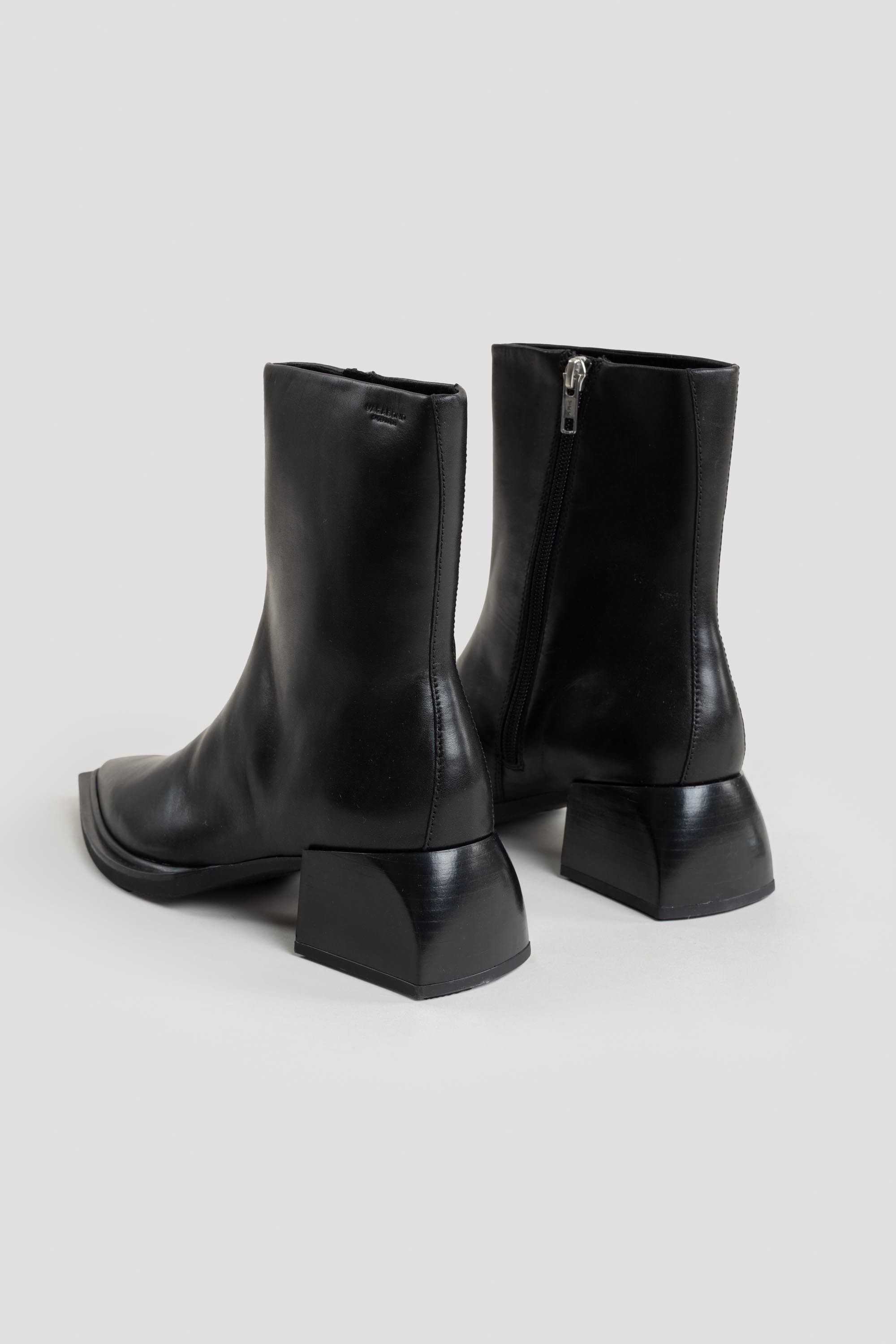 Vivian Boots Black