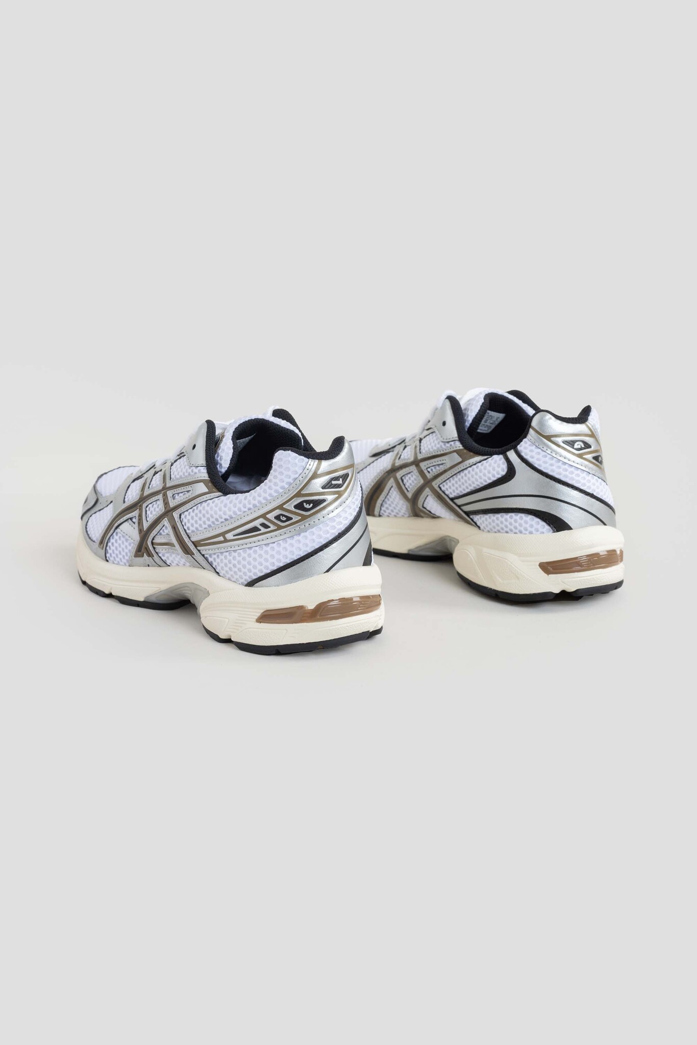 Gel-1130 White/Clay Canyon