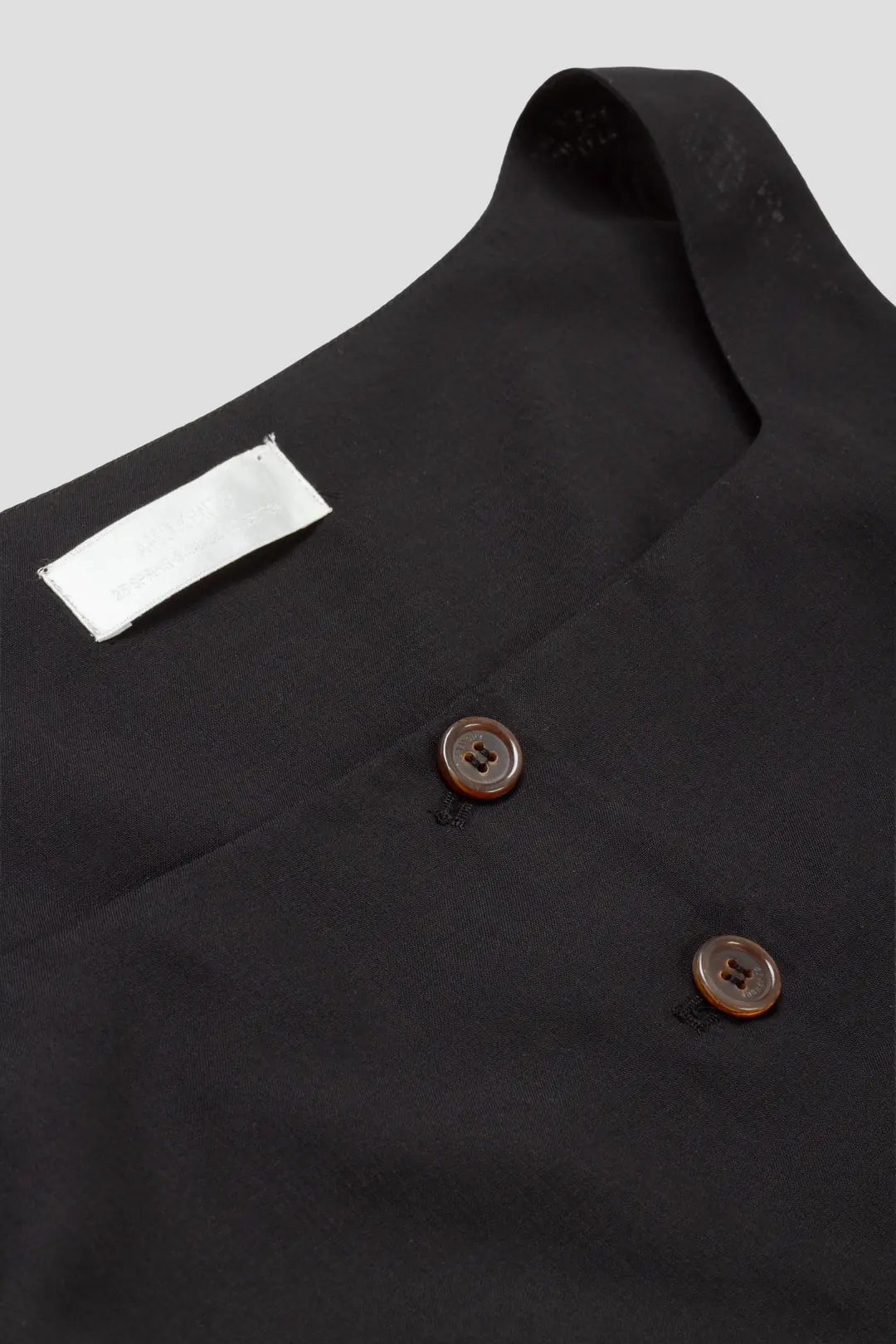 AmomentoSheer Scoop Neck Two Way Vest Black
