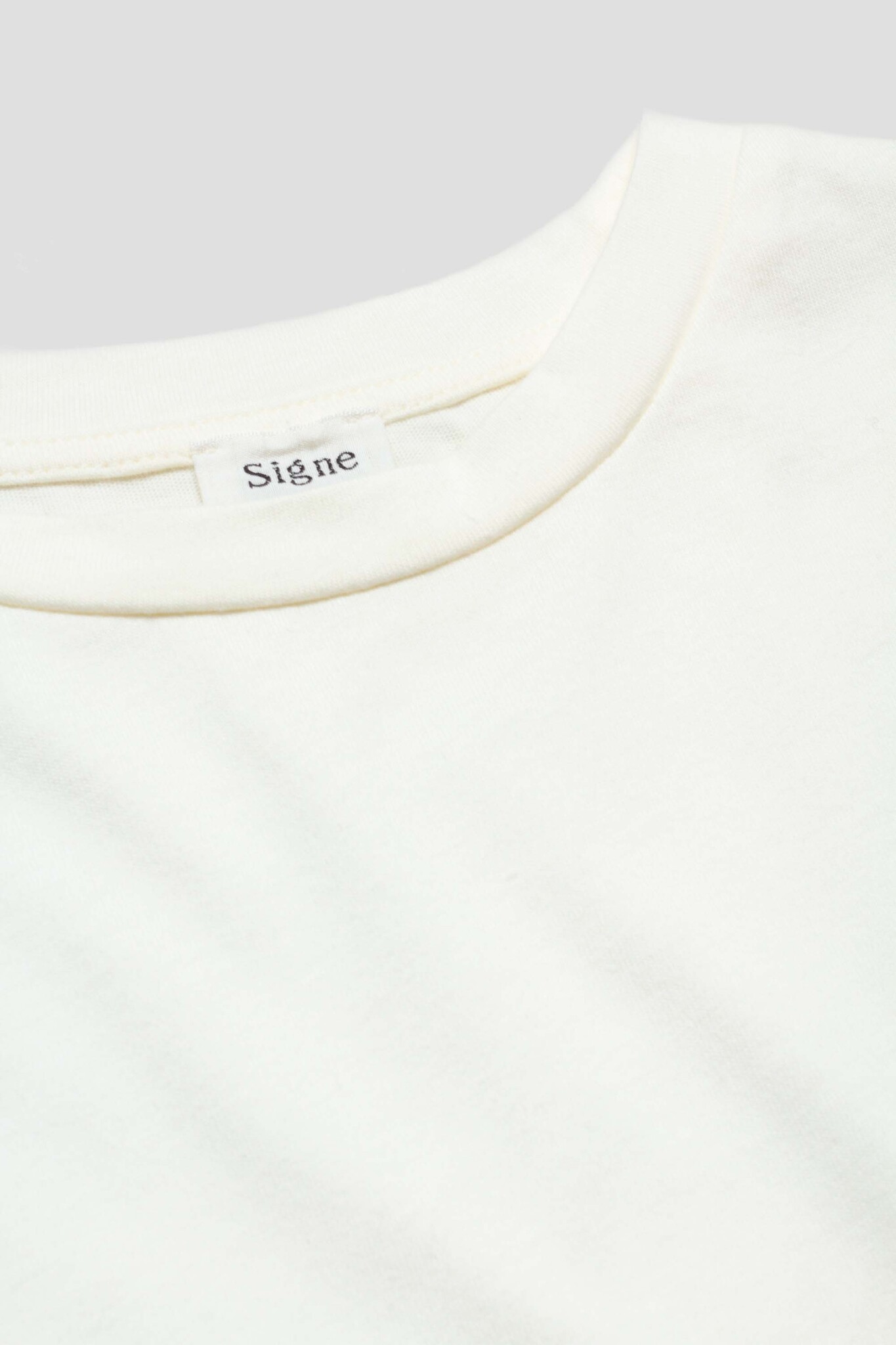 Saga Embroidered T-Shirt White