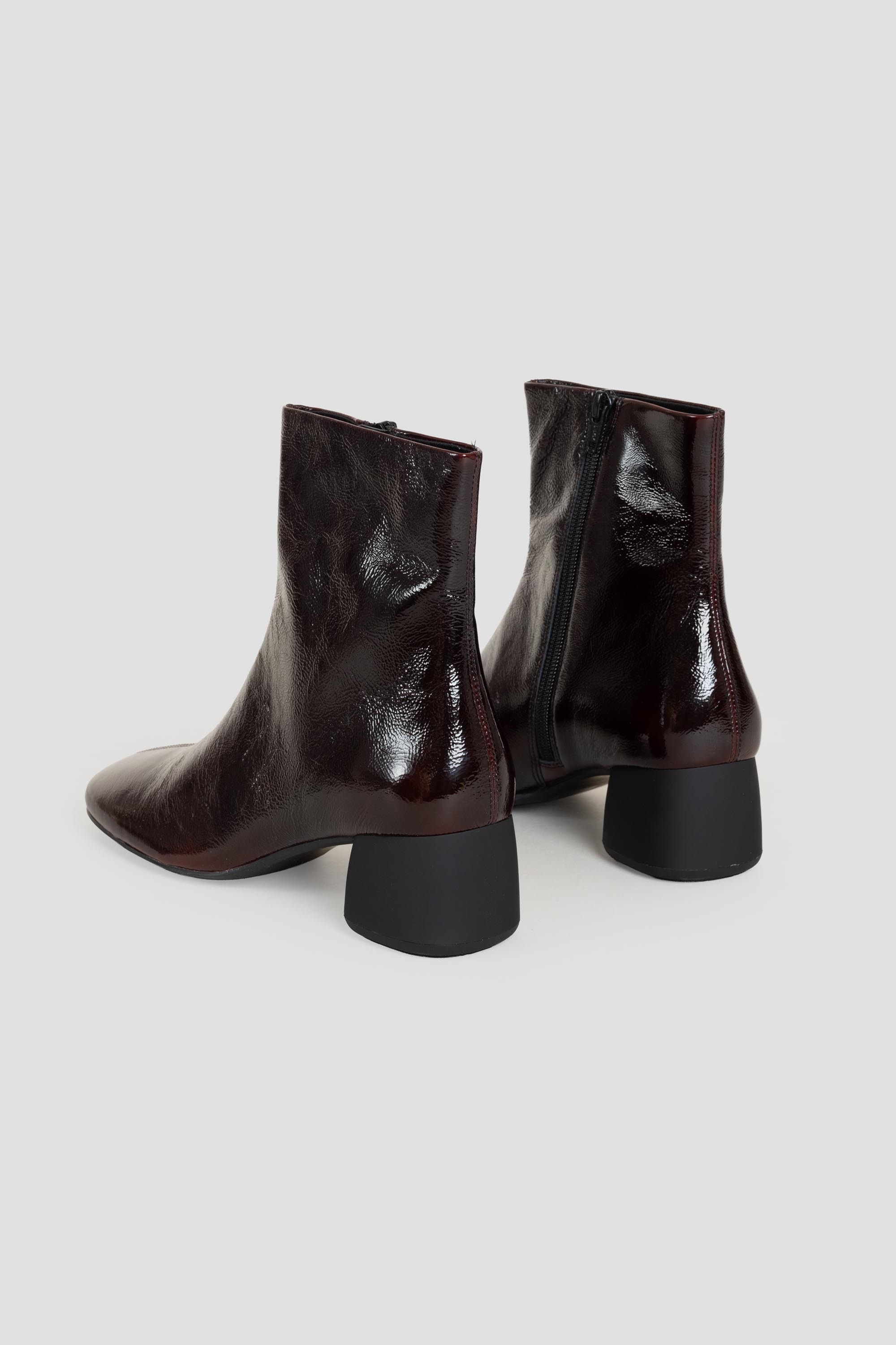 Livia Boots Cherry