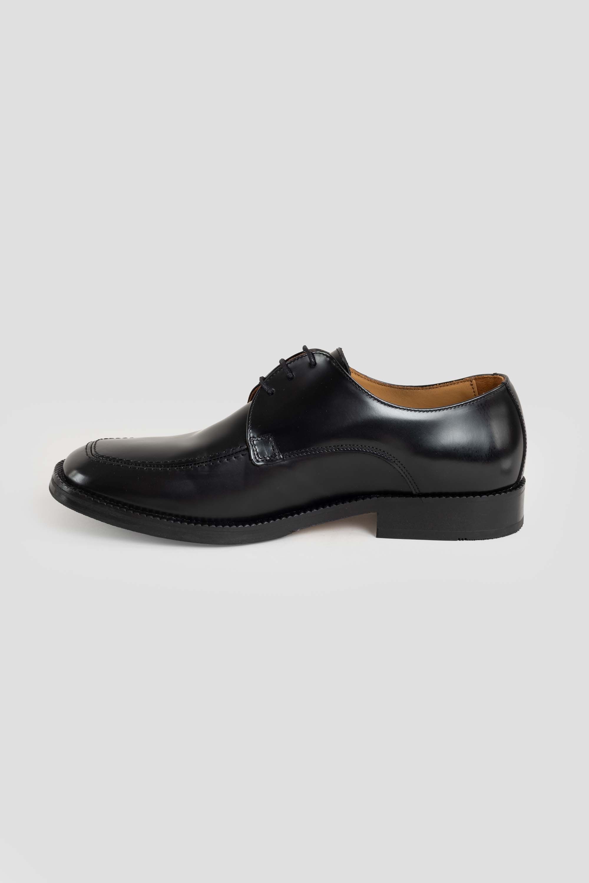 Reunion Derby Black Polido