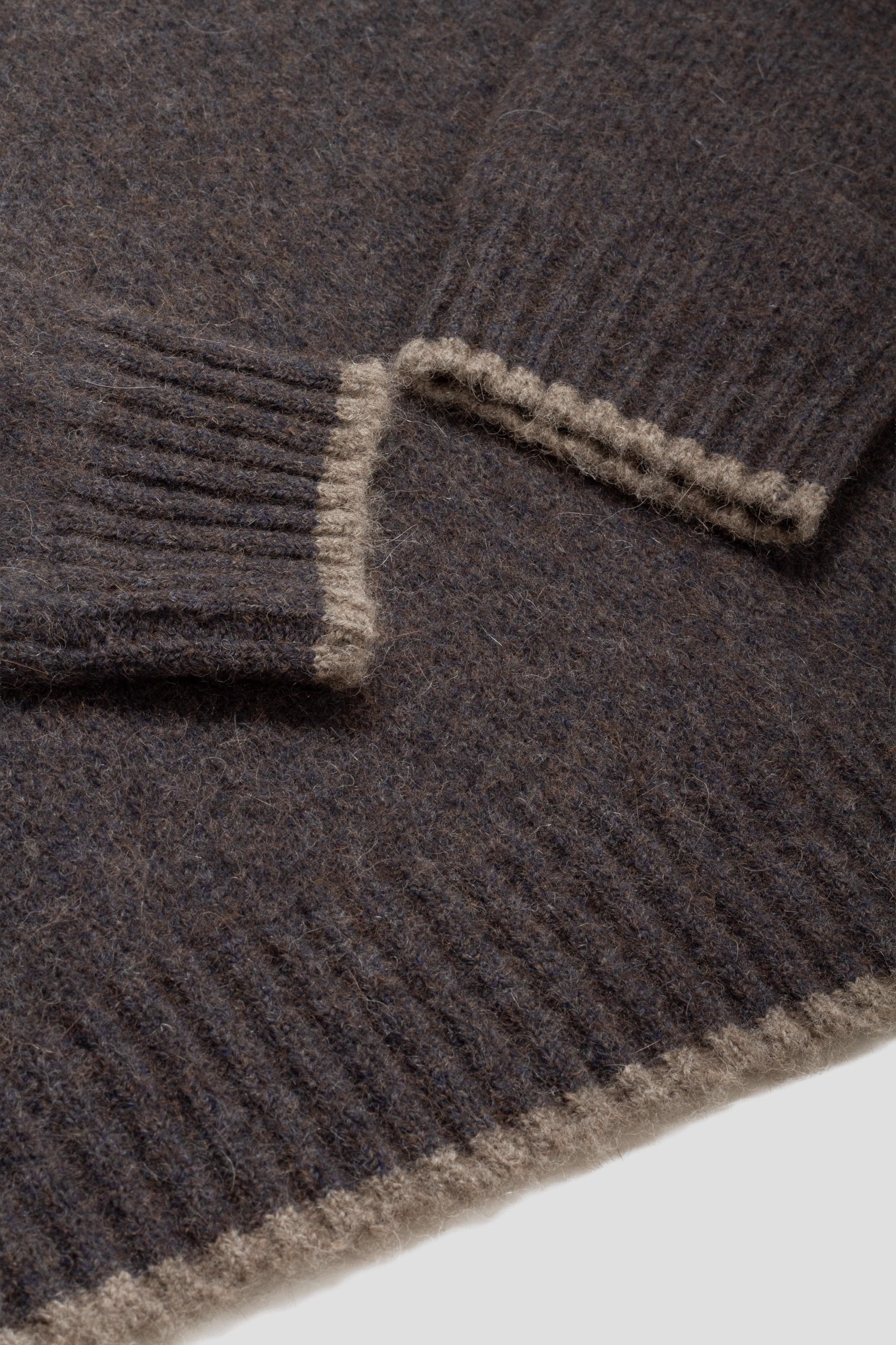Box Sweater Blue Brown
