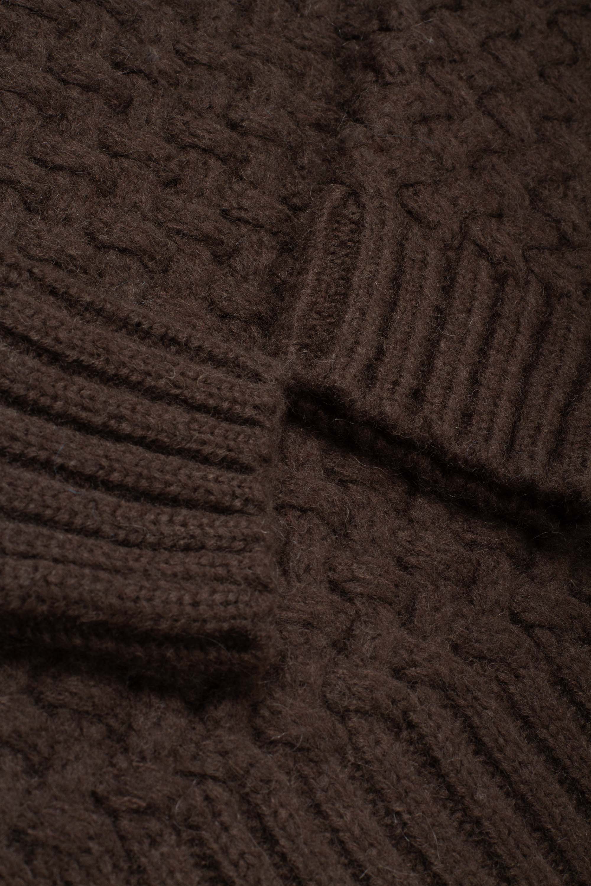 Diagonal Cable Pullover Brown