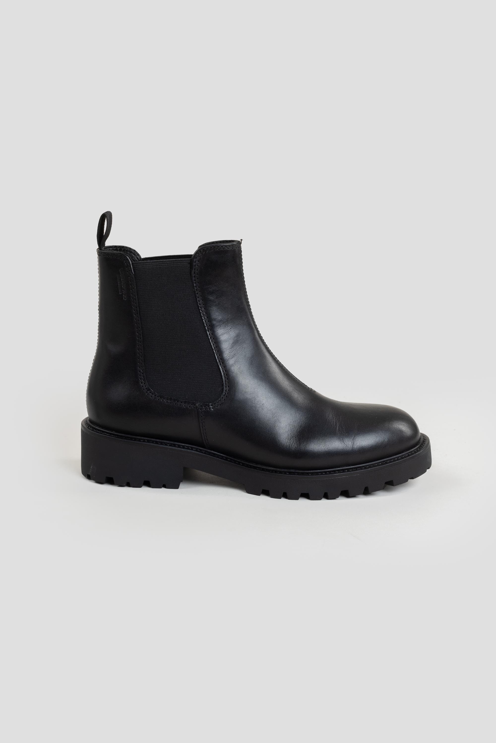 Kenova Chelsea Boots Black