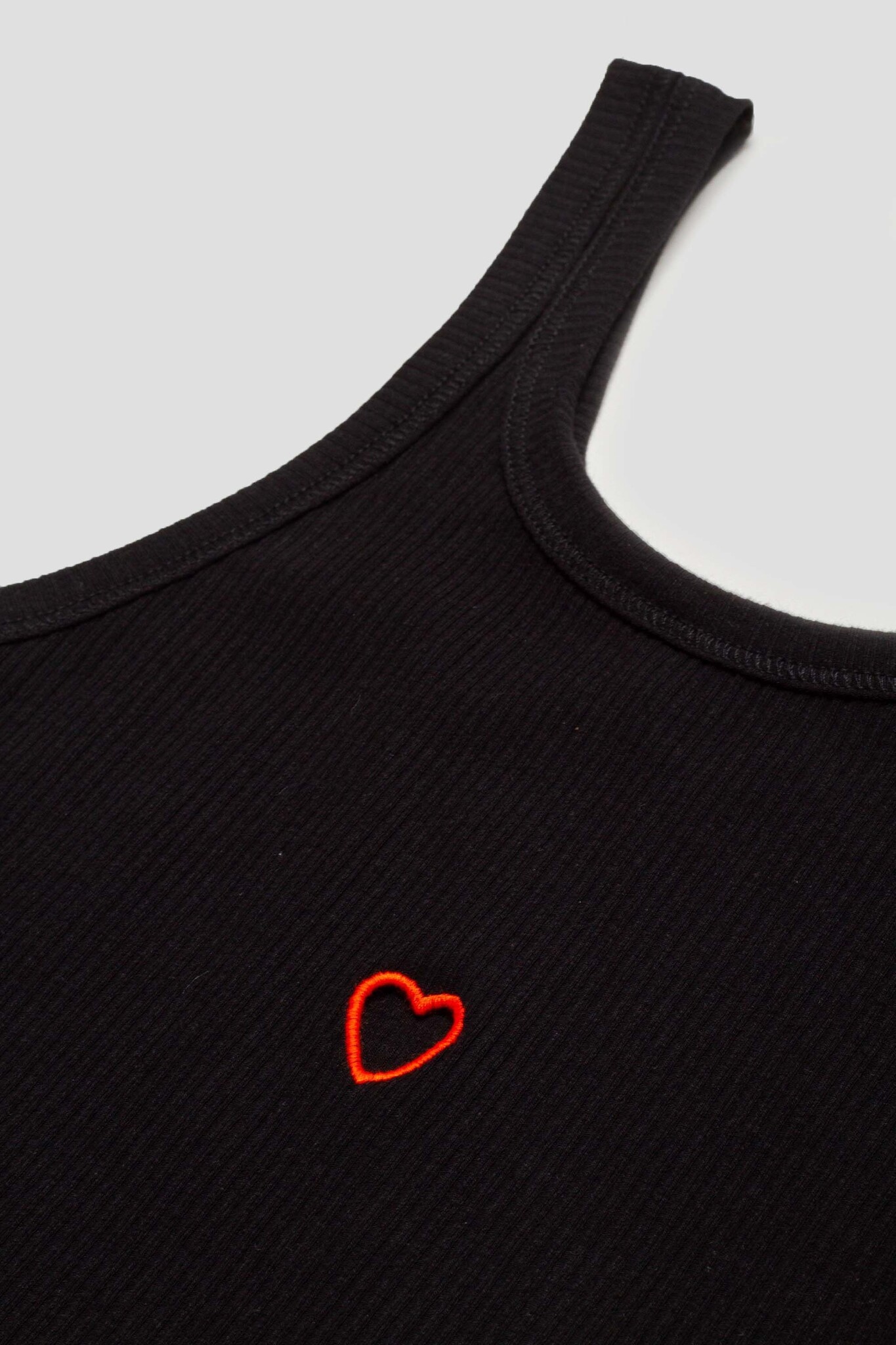 Heart Tank Black