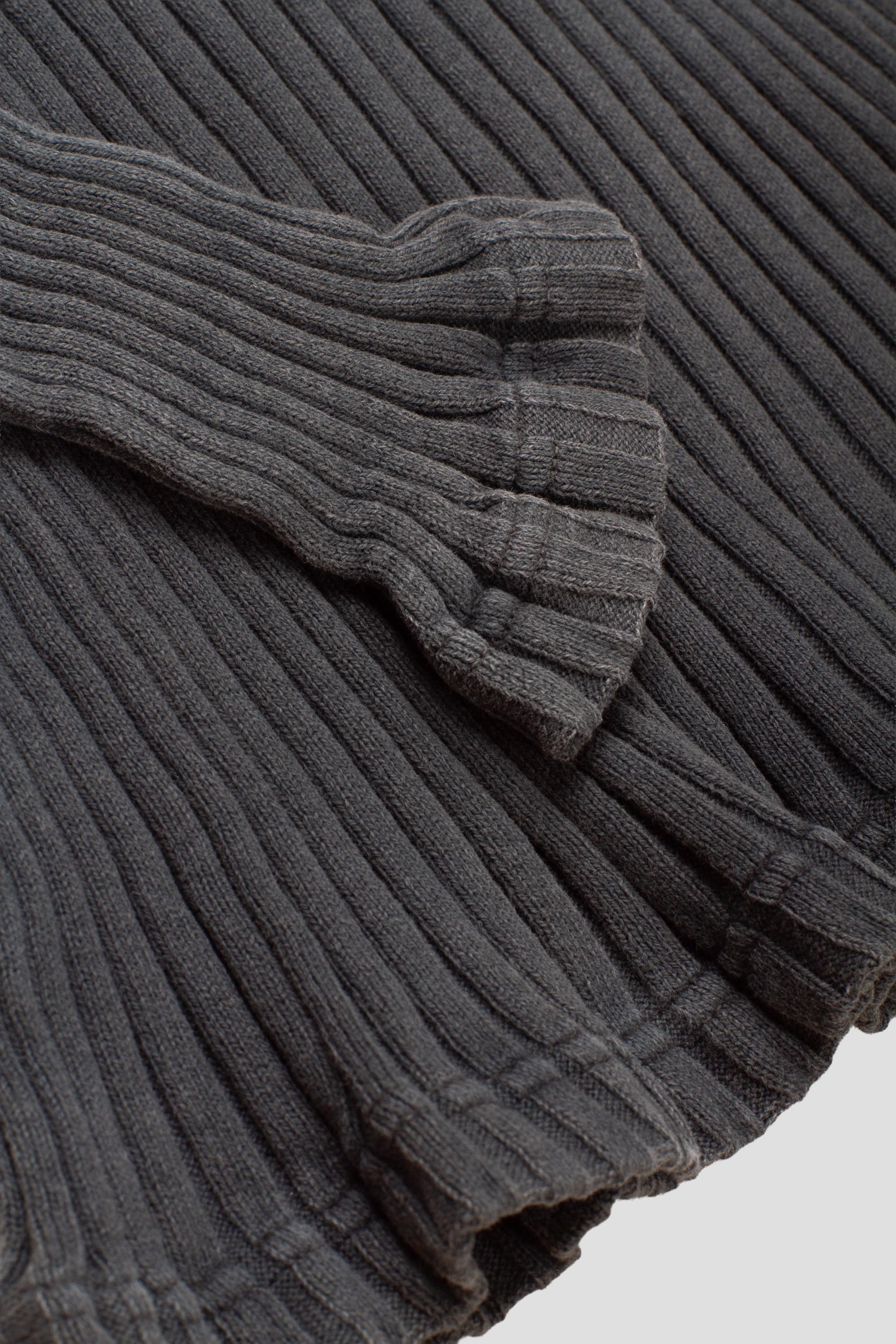 Addition Longsleeve Faded Black Rib