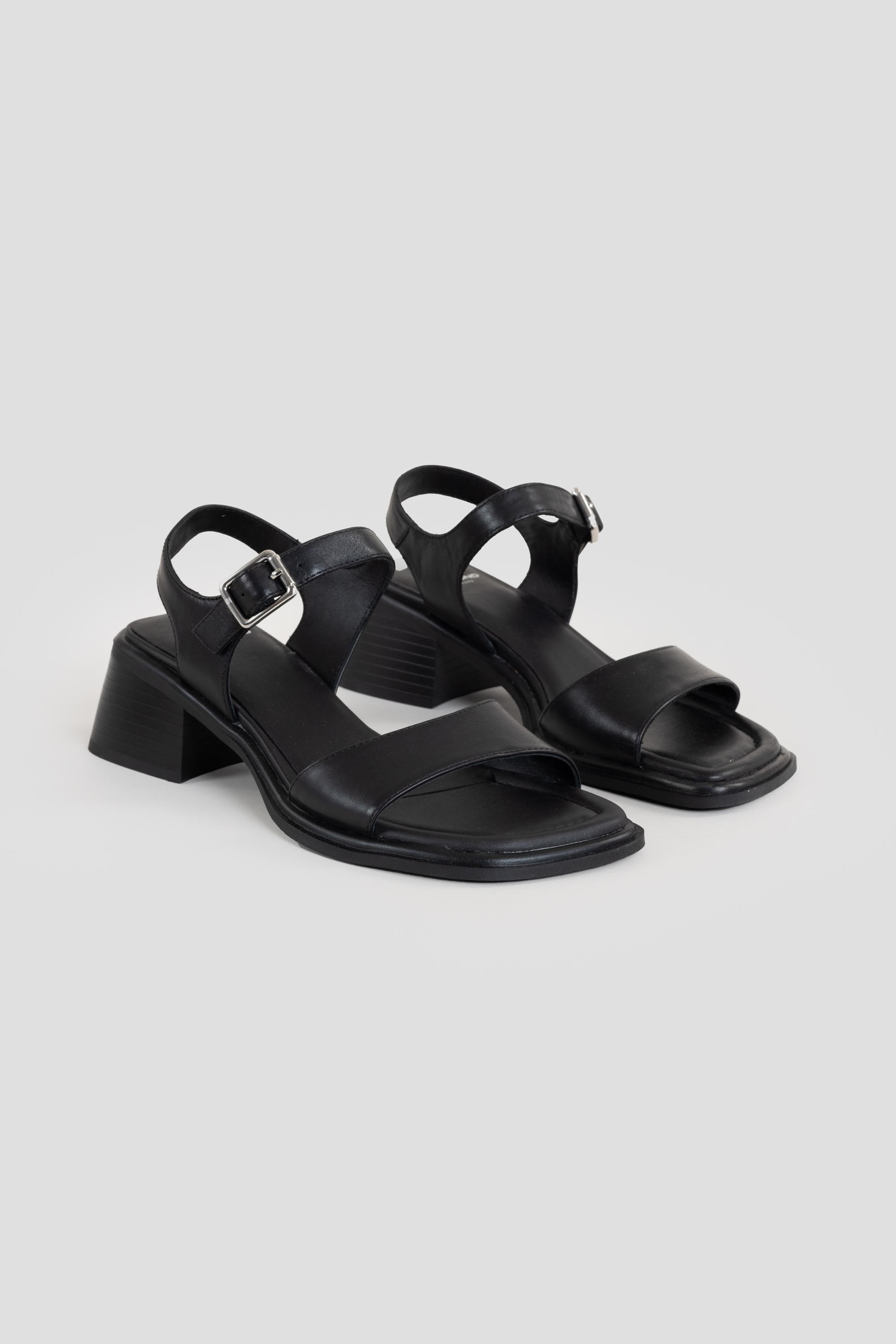 Ines Sandals Black