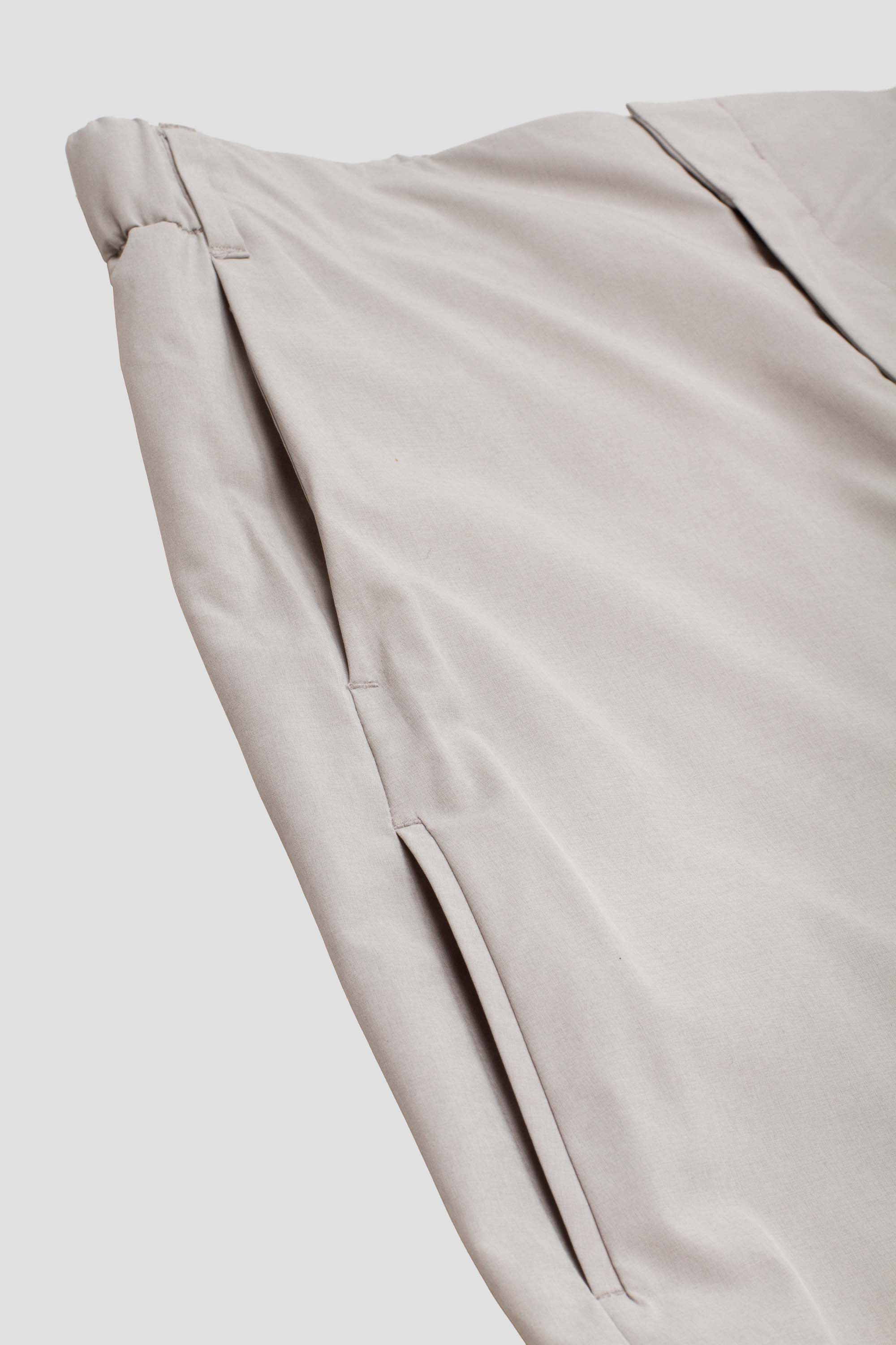 Curved Zip Banding Pants Grey