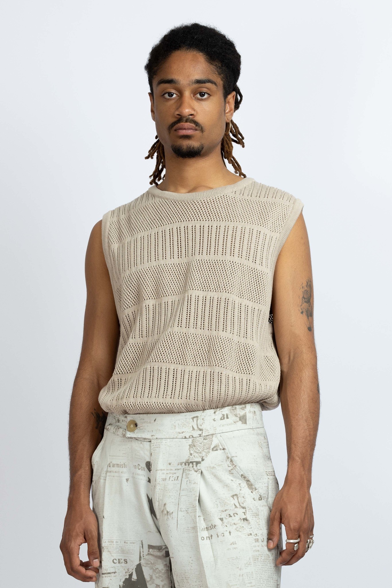 Typo Knit Vest Taupe