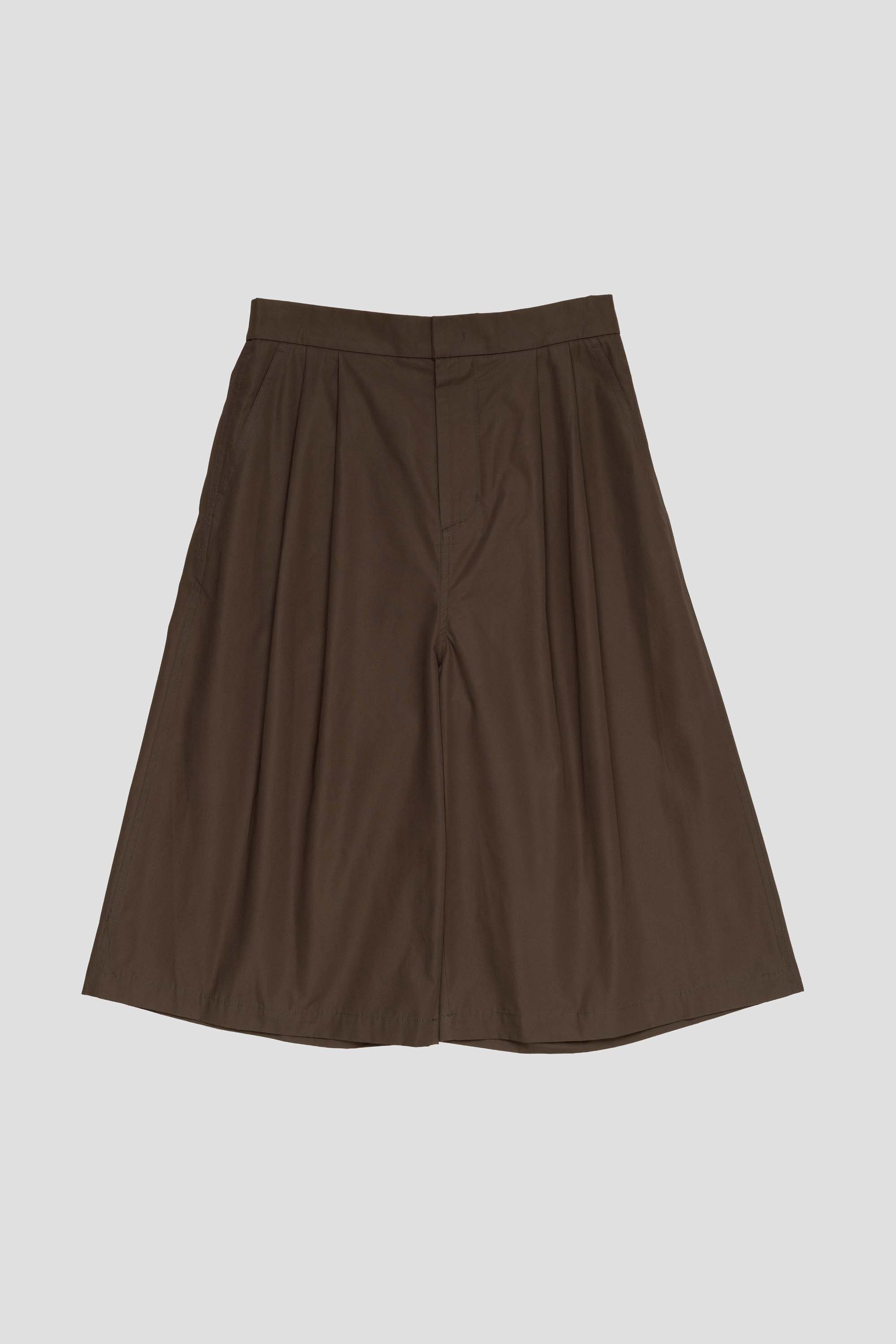 Two Tuck Wide Shorts Brown