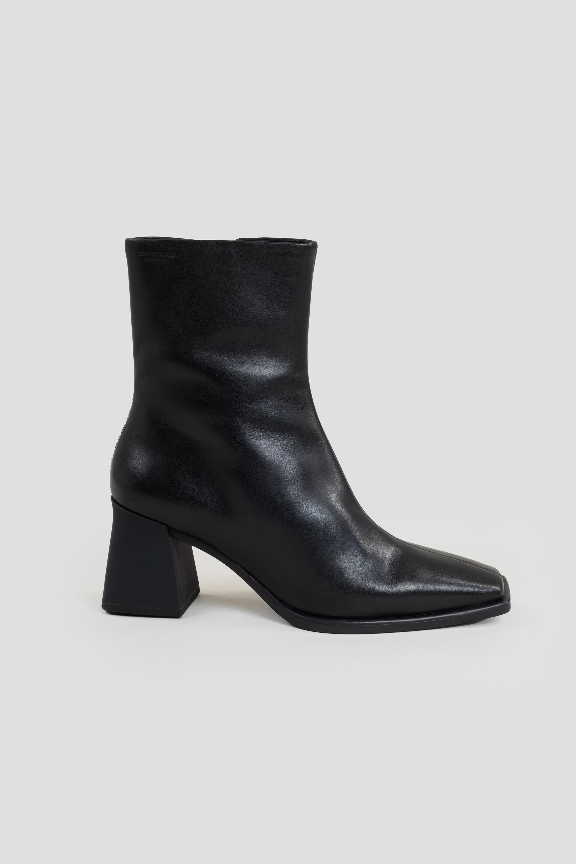 Hedda Boots Black