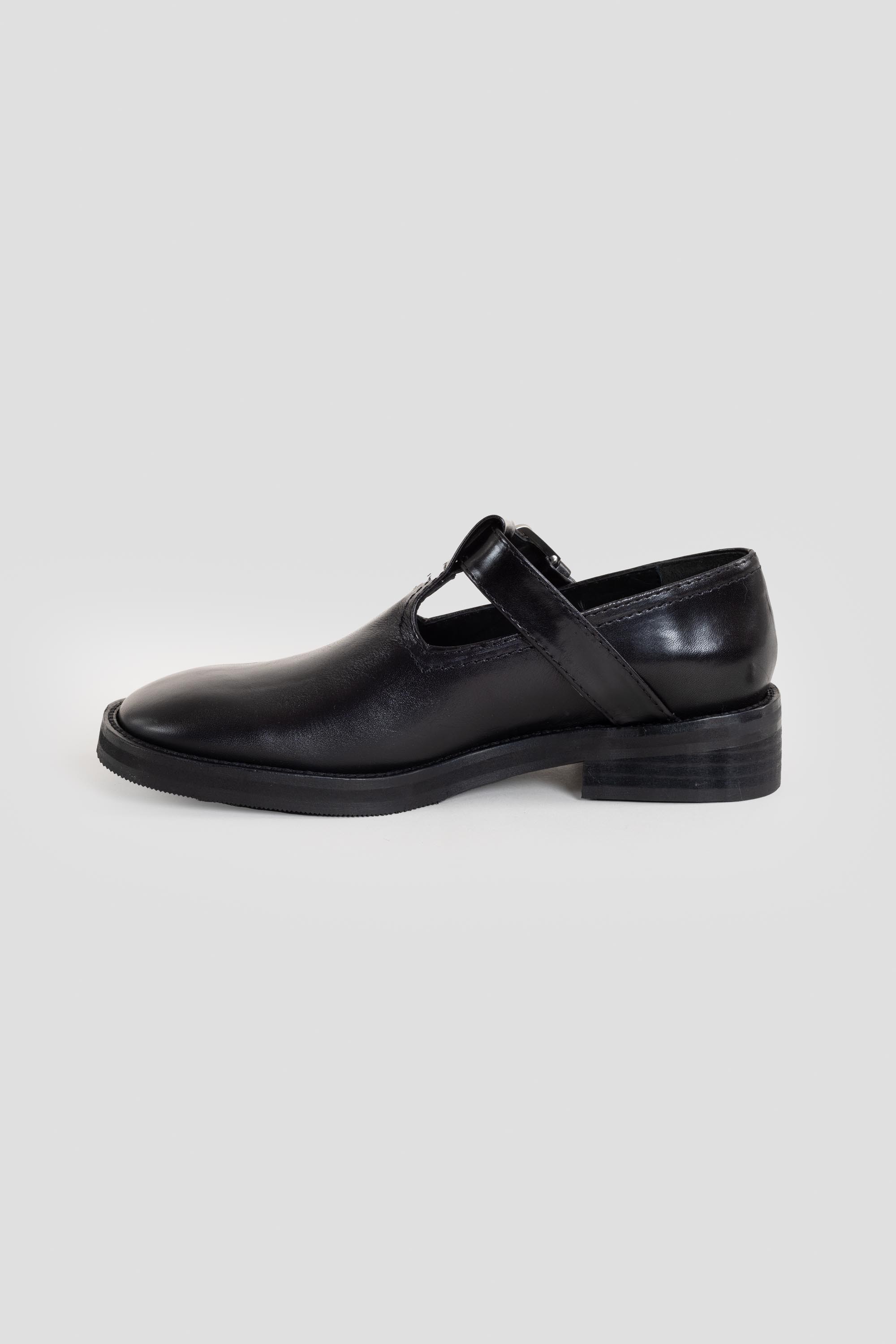 Samu Brogues Black