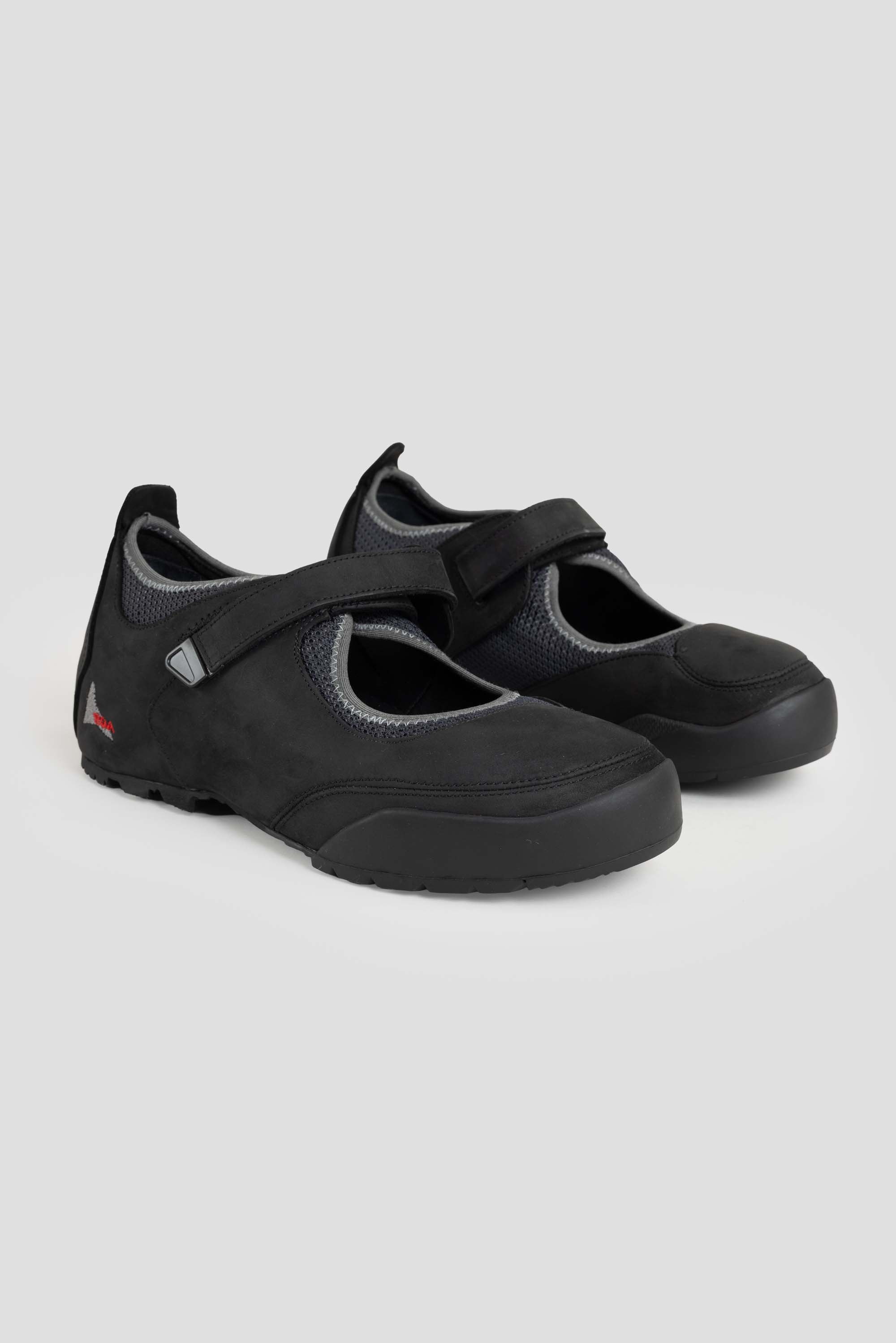 Loie Black Grey